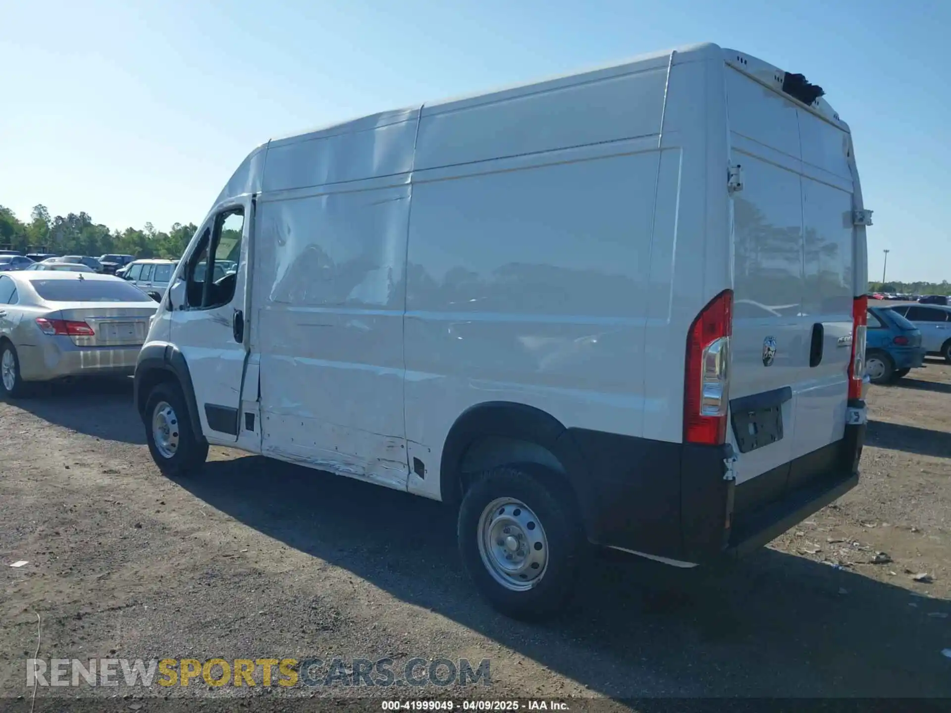 3 Photograph of a damaged car 3C6LRVBG7RE124935 RAM PROMASTER 1500 2024