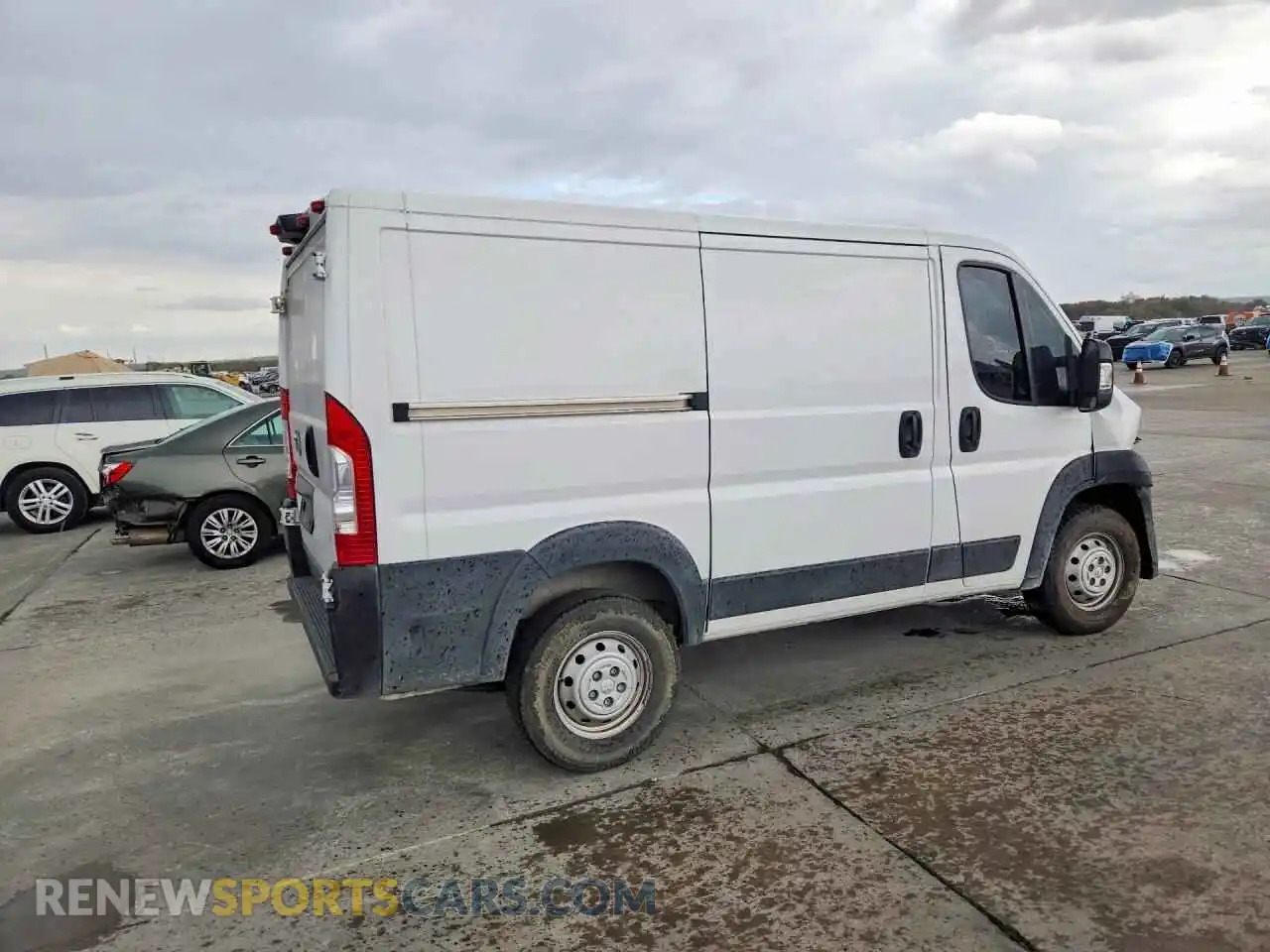 3 Фотография поврежденного автомобиля 3C6LRVNG0ME542290 RAM PROMASTER 2021