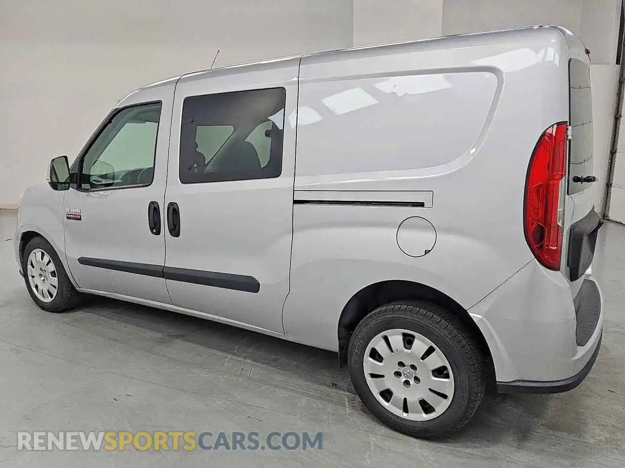 2 Photograph of a damaged car ZFBHRFBBXM6U31638 RAM PROMASTER 2021
