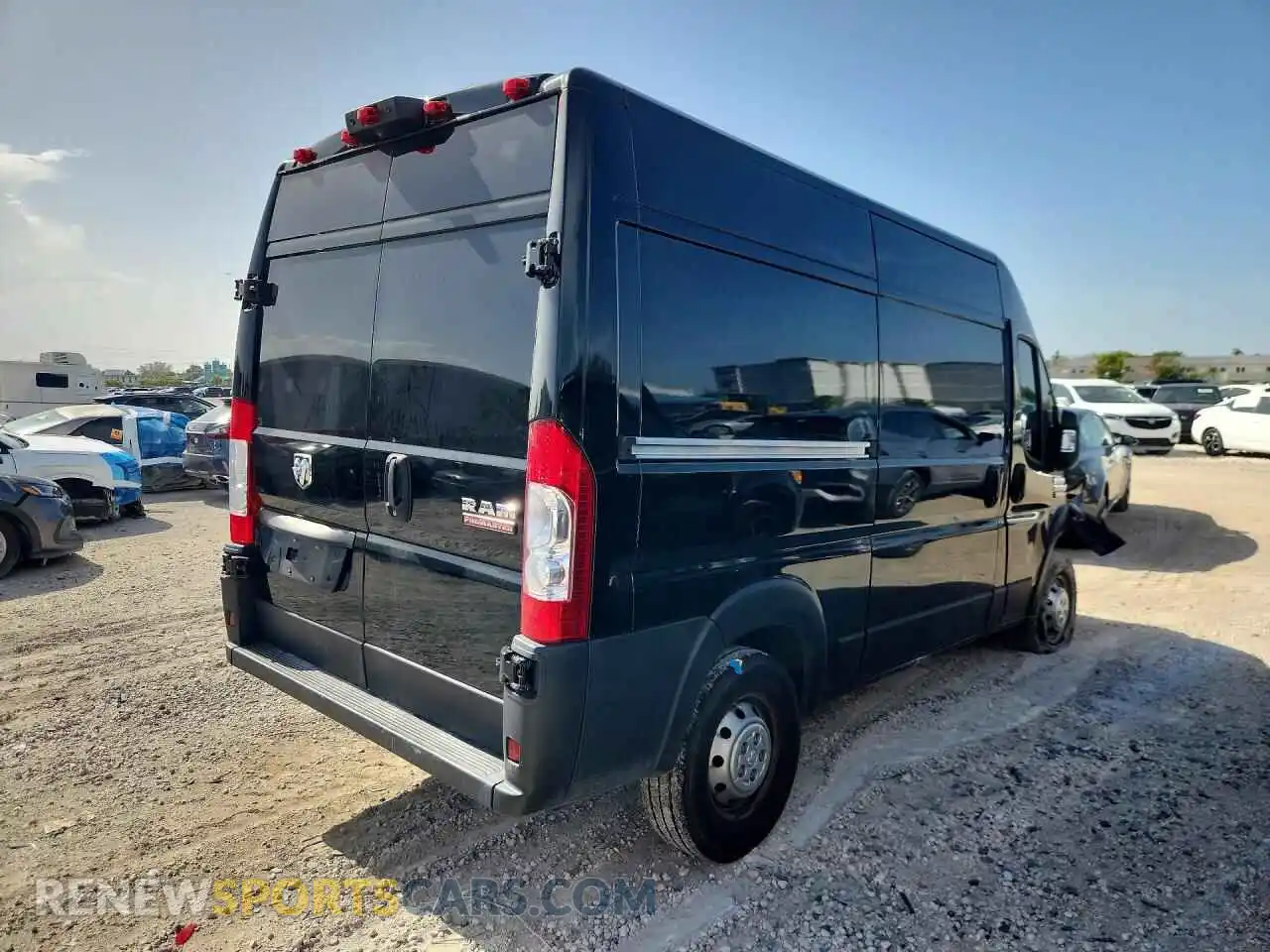 3 Photograph of a damaged car 3C6LRVBG2NE131365 RAM PROMASTER 2022