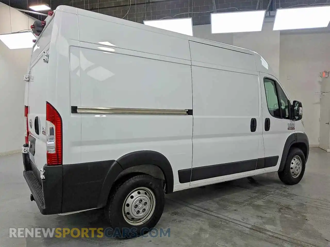 3 Photograph of a damaged car 3C6LRVCG6NE111005 RAM PROMASTER 2022