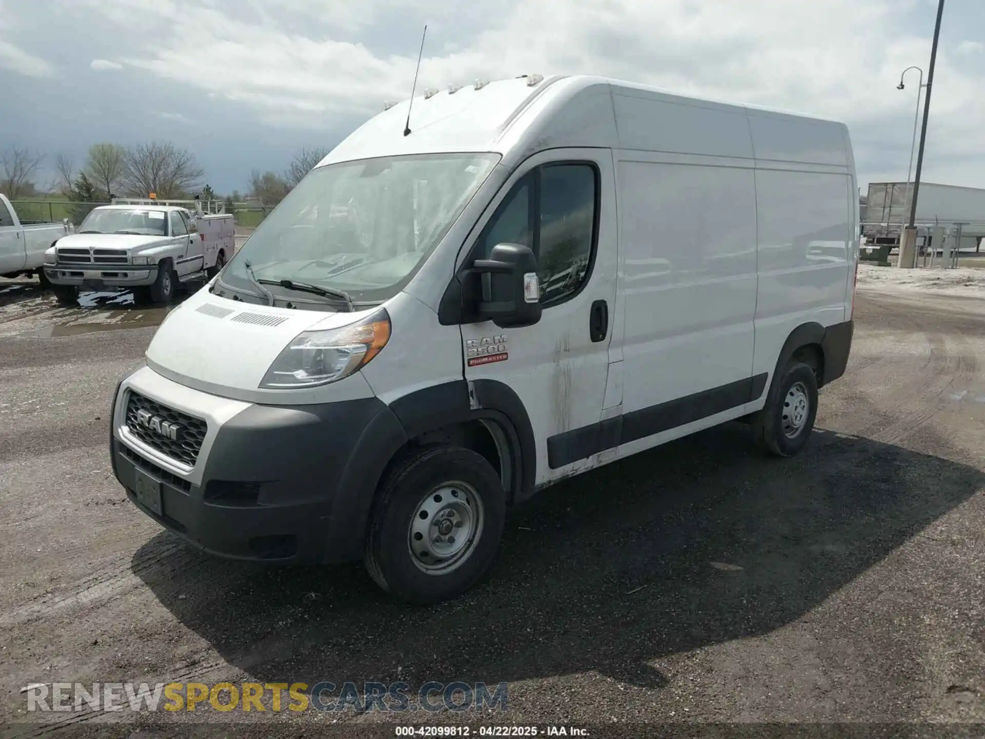 2 Photograph of a damaged car 3C6TRVCG9KE510700 RAM PROMASTER 2500 2019