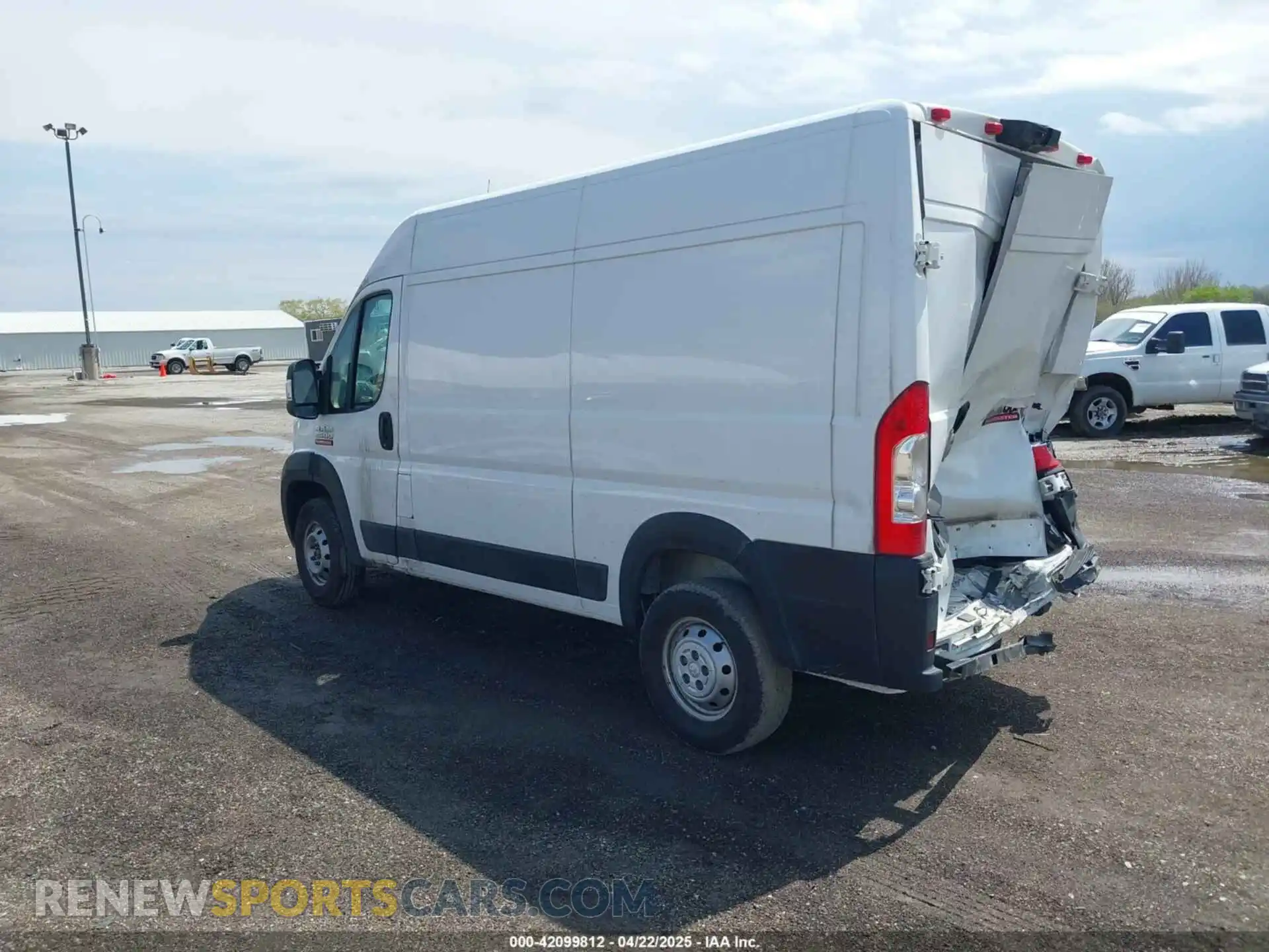 3 Photograph of a damaged car 3C6TRVCG9KE510700 RAM PROMASTER 2500 2019