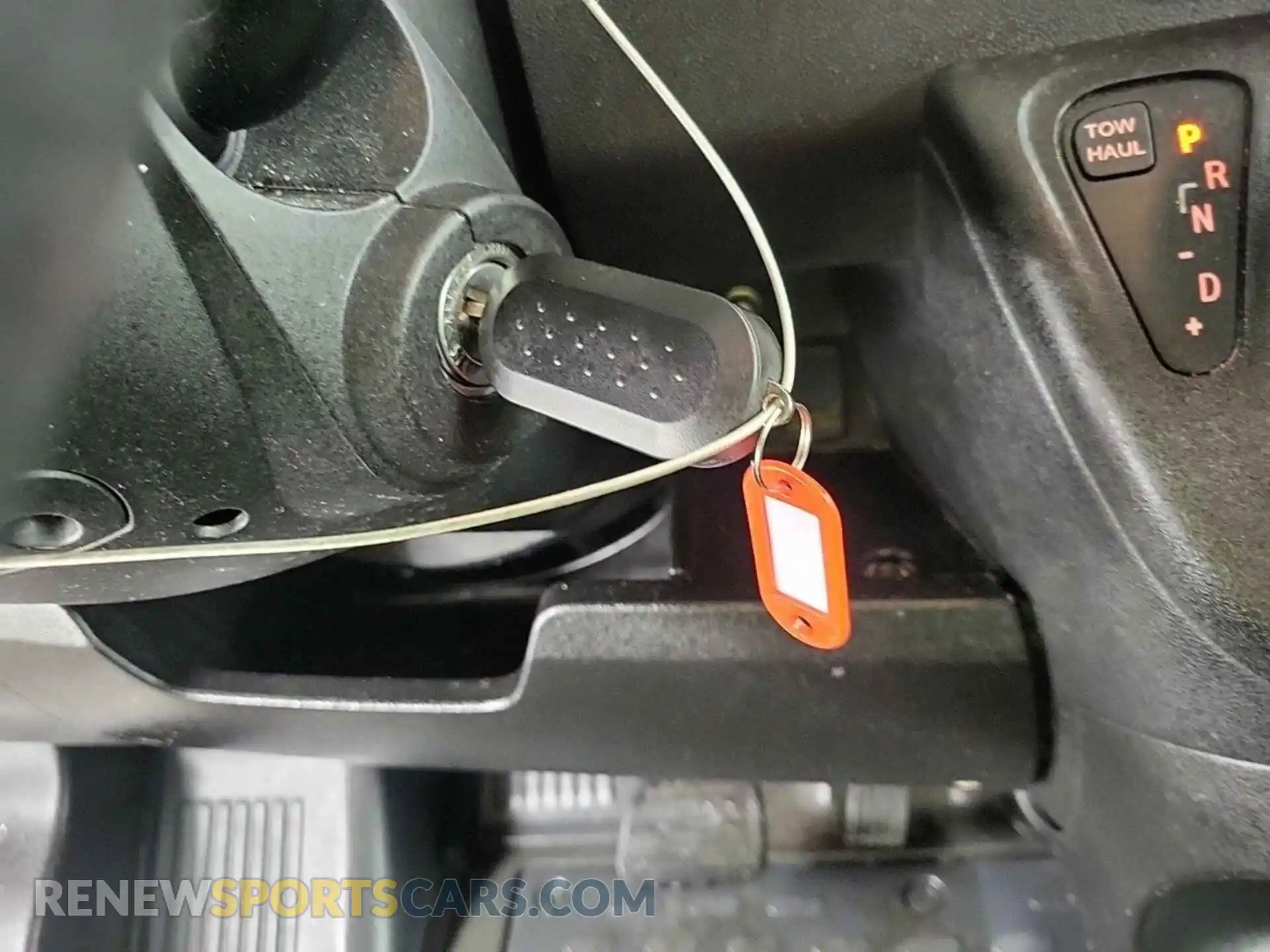 2 Photograph of a damaged car 3C6TRVDG3KE501005 RAM PROMASTER 2500 2019