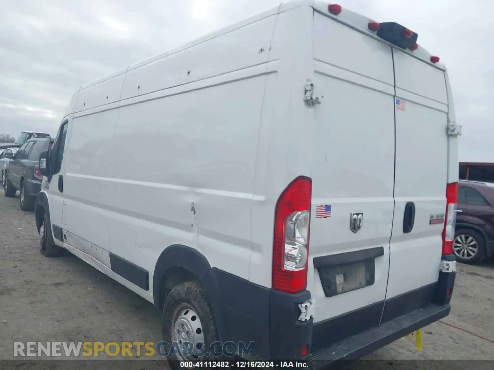 3 Photograph of a damaged car 3C6ERVDG3ME502537 RAM PROMASTER 2500 2021