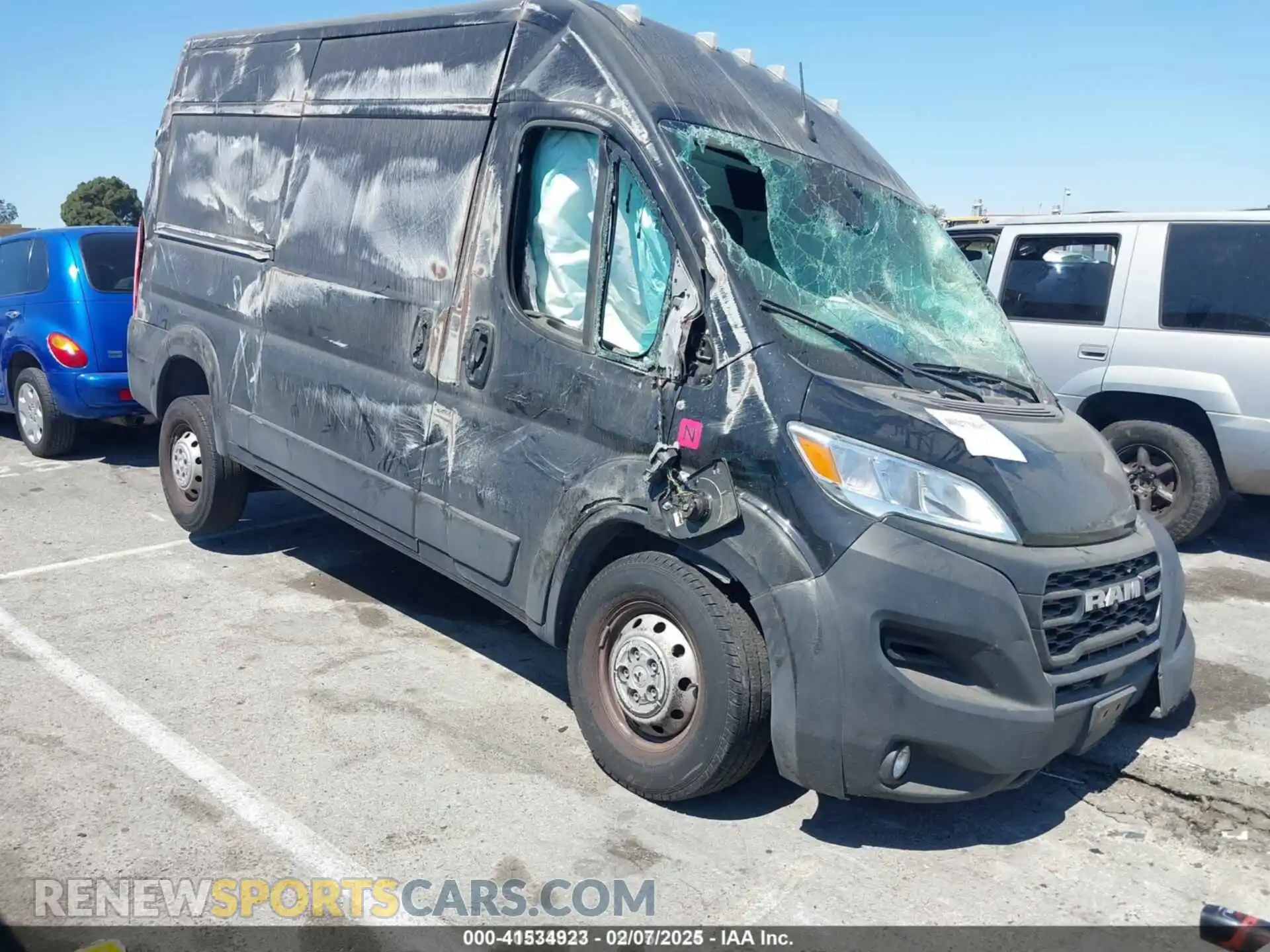 1 Photograph of a damaged car 3C6LRVCG5PE517392 RAM PROMASTER 2500 2023
