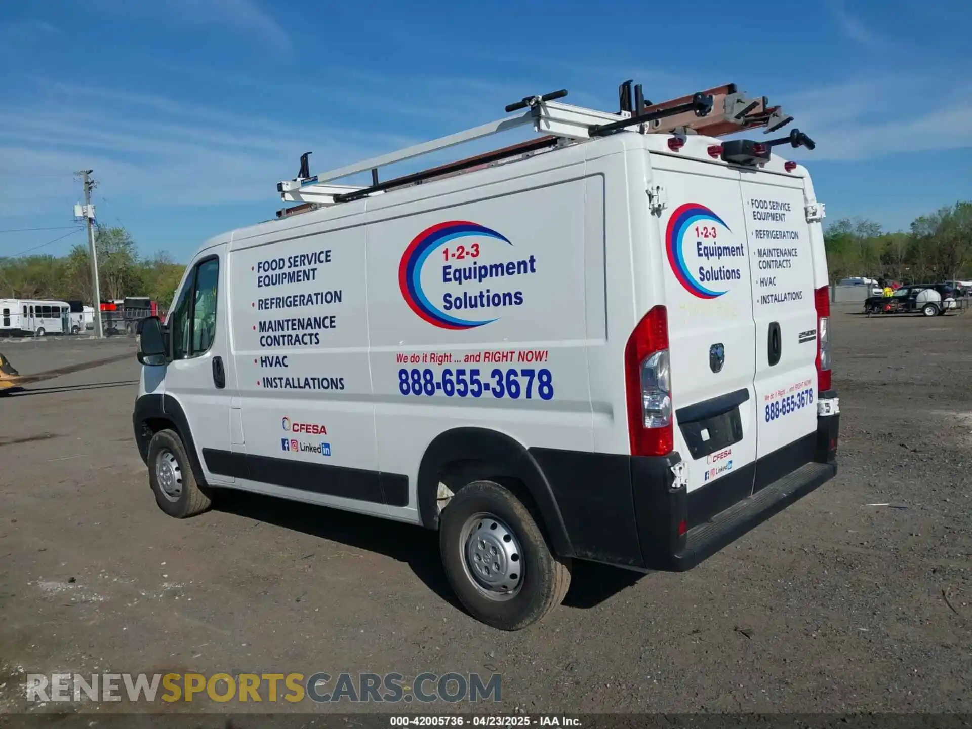 3 Photograph of a damaged car 3C6LRVVG5PE579453 RAM PROMASTER 2500 2023