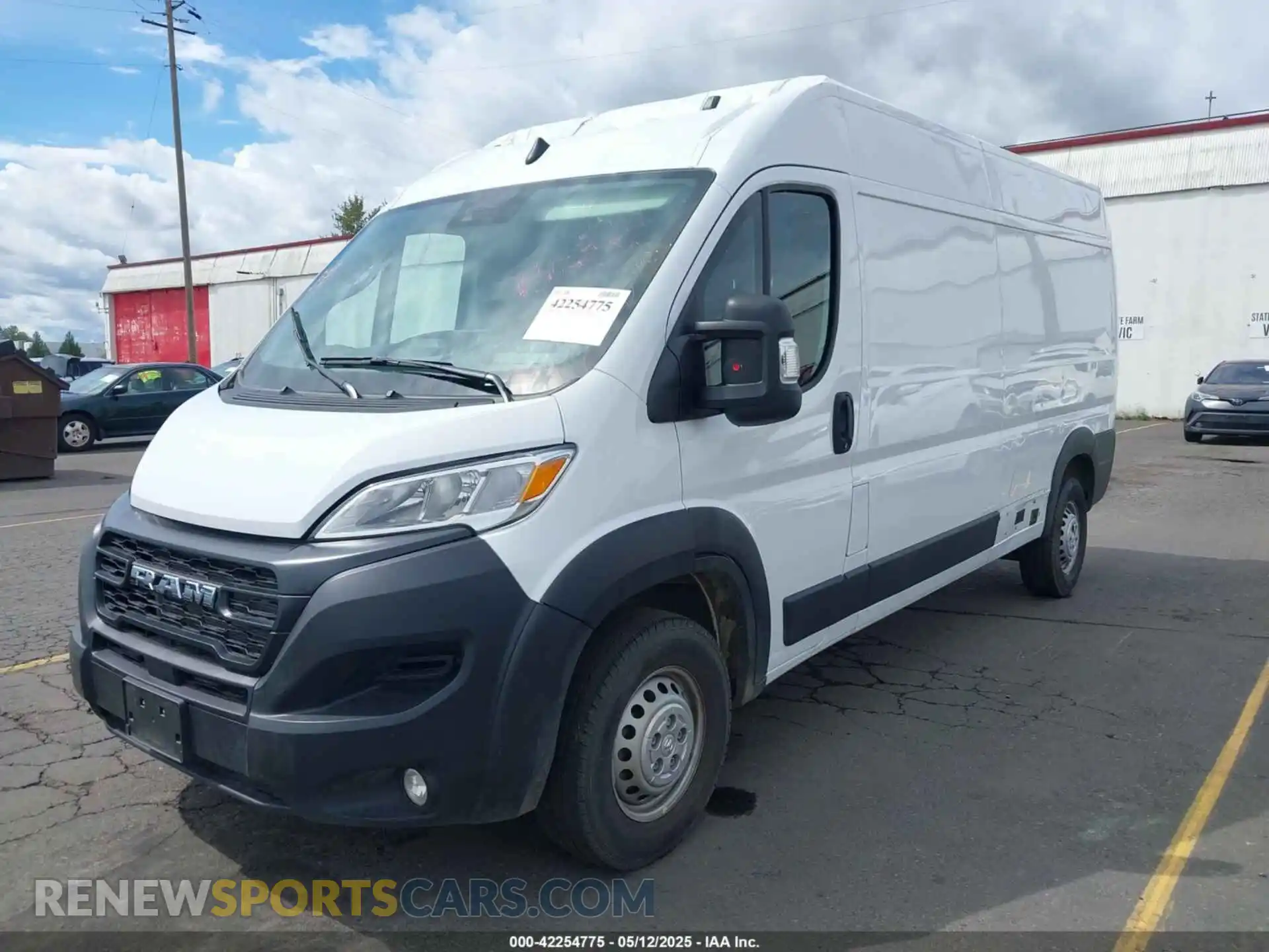 2 fotografías del automóvil dañado 3C6LRVDG4SE507511 RAM PROMASTER 2500 2025