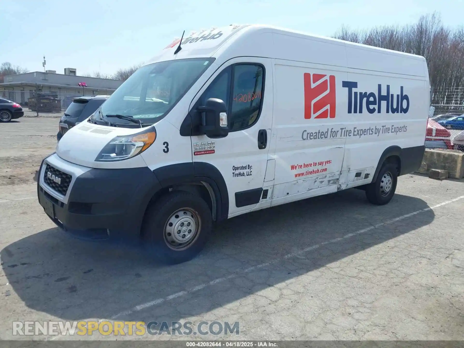 2 Photograph of a damaged car 3C6MRVJG4NE111866 RAM PROMASTER 3500 2022
