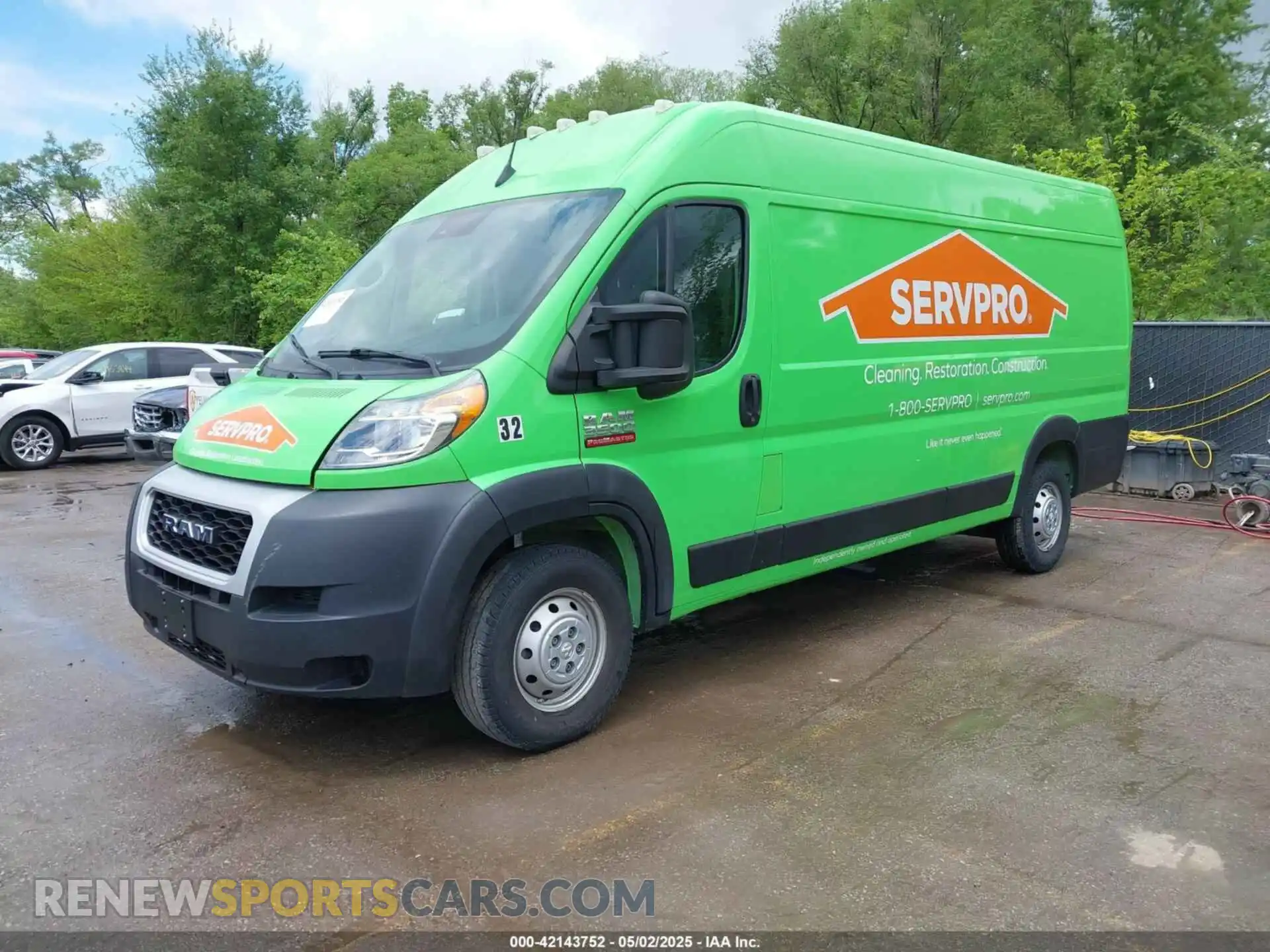 2 Photograph of a damaged car 3C6MRVJG5NE114565 RAM PROMASTER 3500 2022
