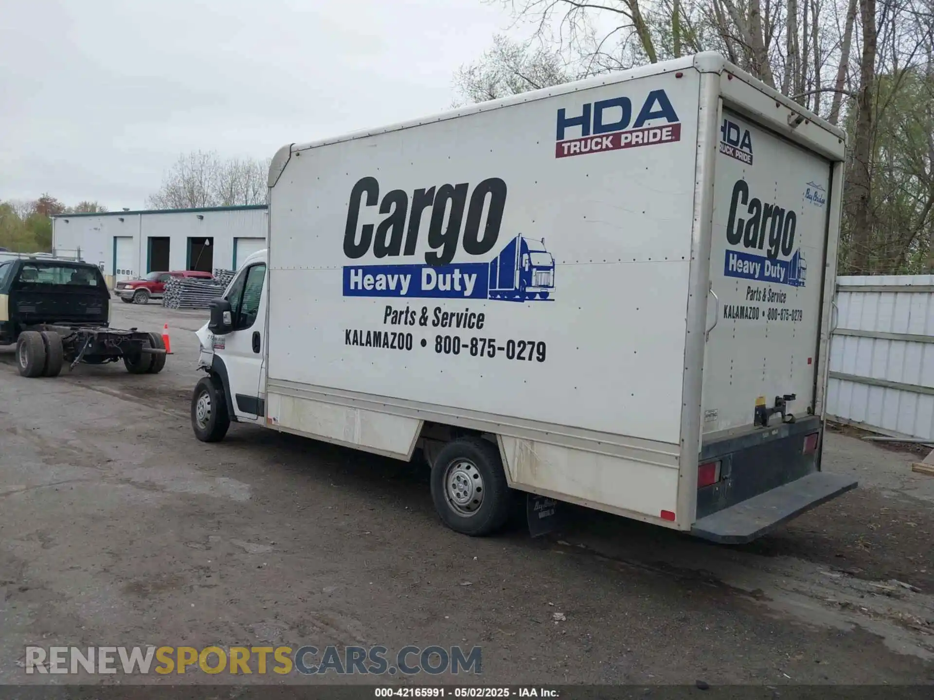3 Photograph of a damaged car 3C7WRVMG4ME552122 RAM PROMASTER 3500 CUTAWAY 2021