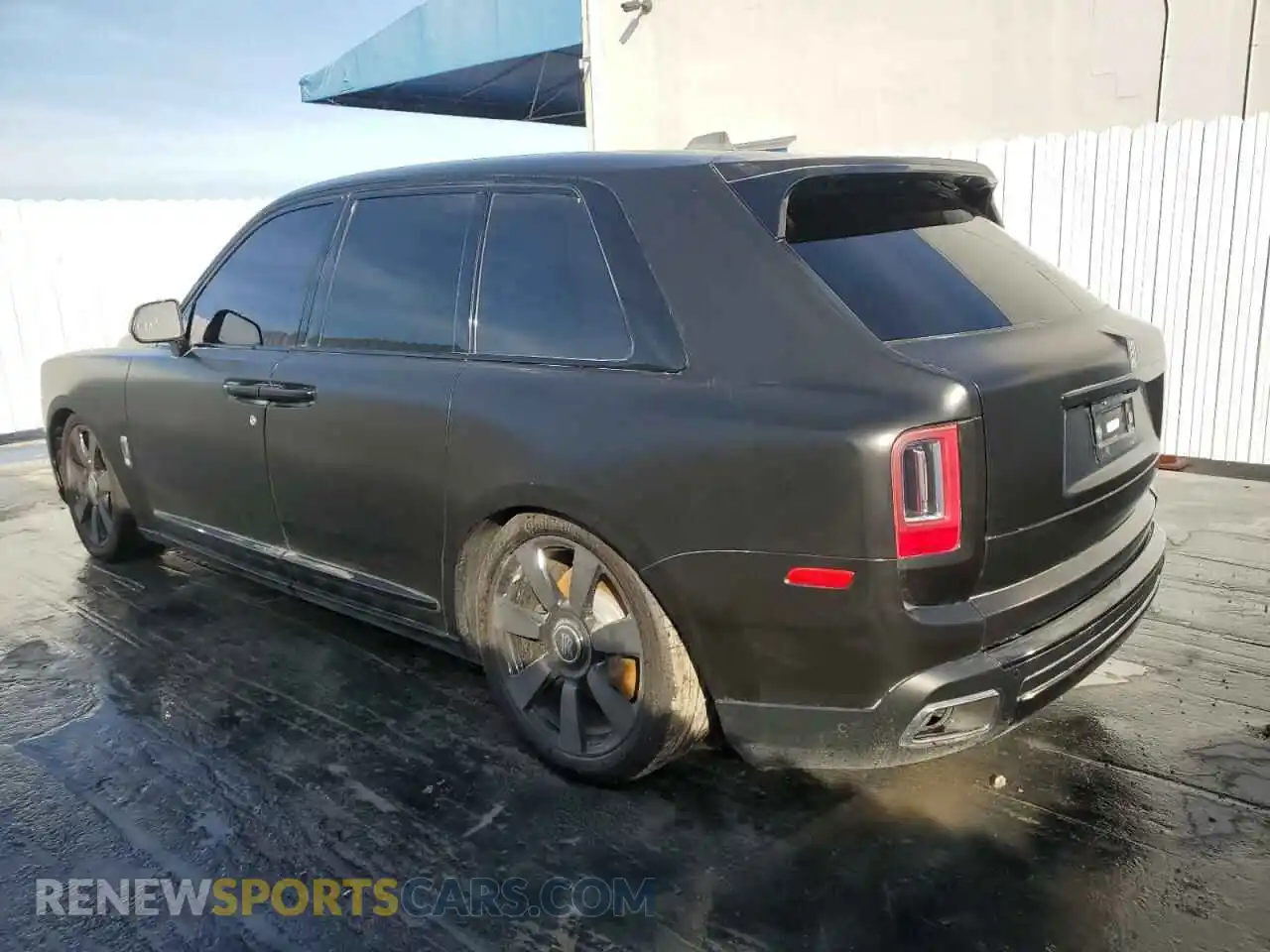 2 fotografías del automóvil dañado SLATV4C02NU214934 ROLLS-ROYCE CULLINAN 2022