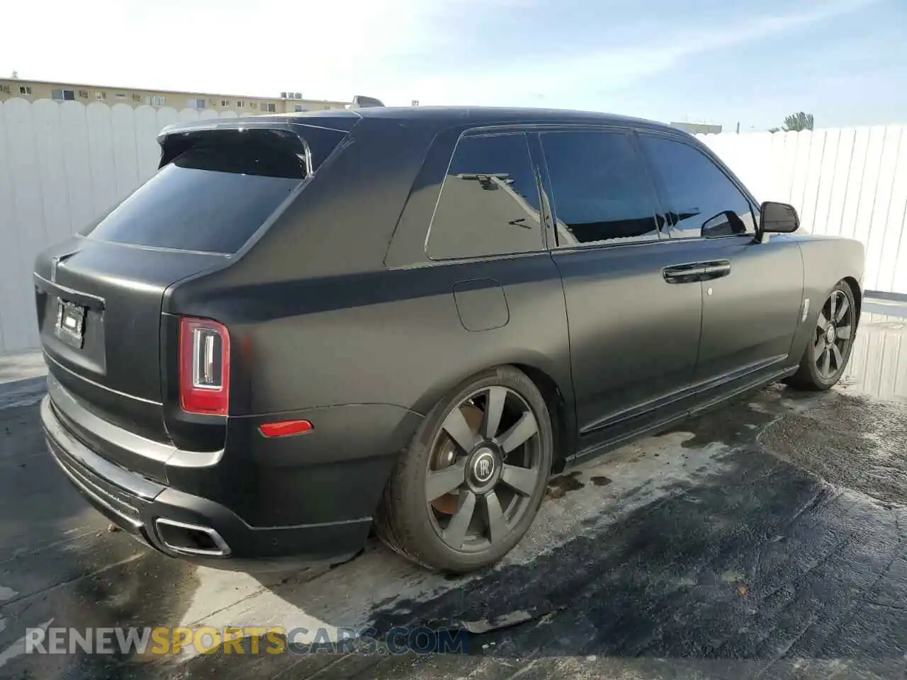 3 fotografías del automóvil dañado SLATV4C02NU214934 ROLLS-ROYCE CULLINAN 2022