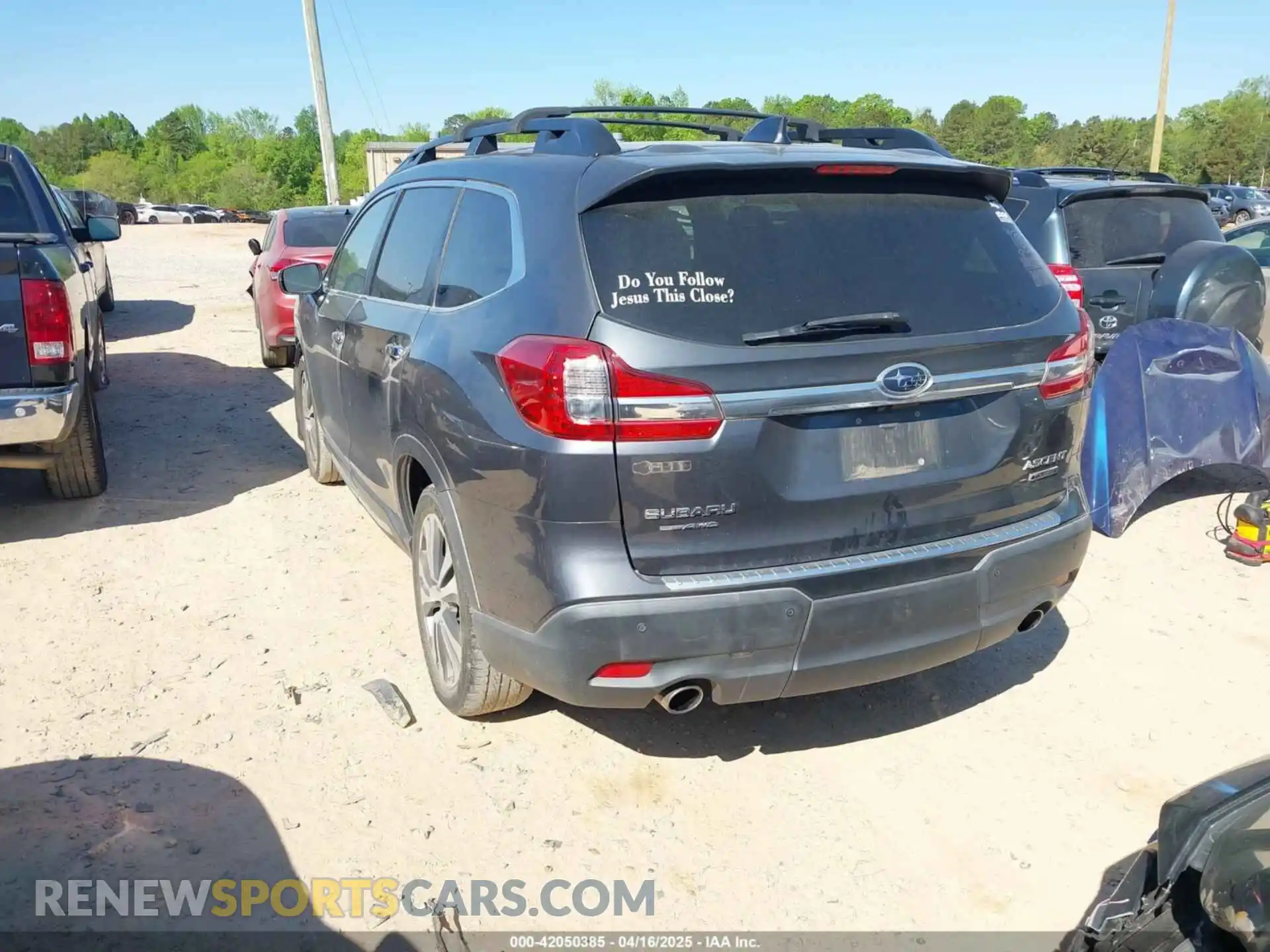 3 Photograph of a damaged car 4S4WMARD5L3404713 SUBARU ASCENT 2020