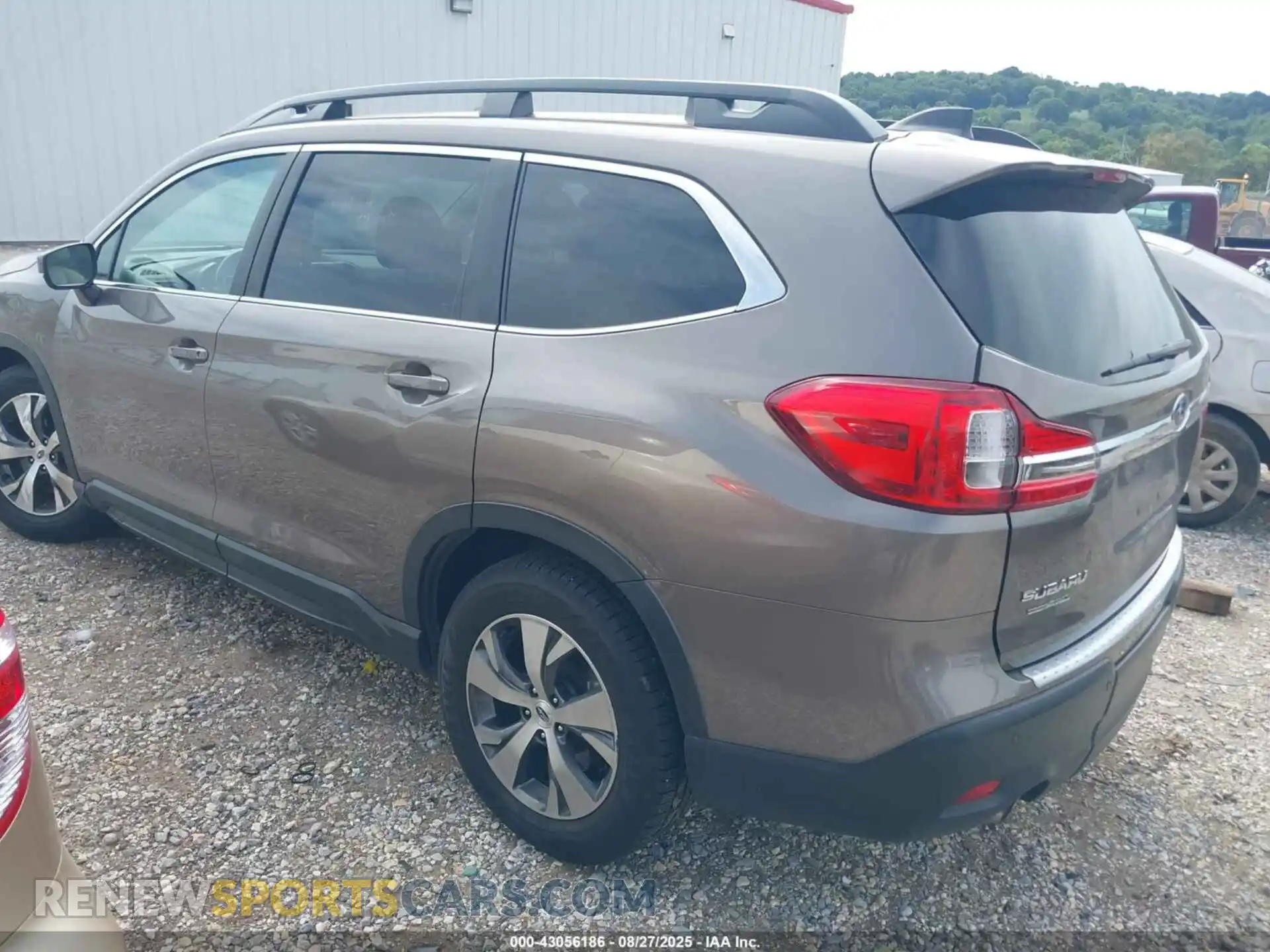 3 Photograph of a damaged car 4S4WMAFDXM3457462 SUBARU ASCENT 2021