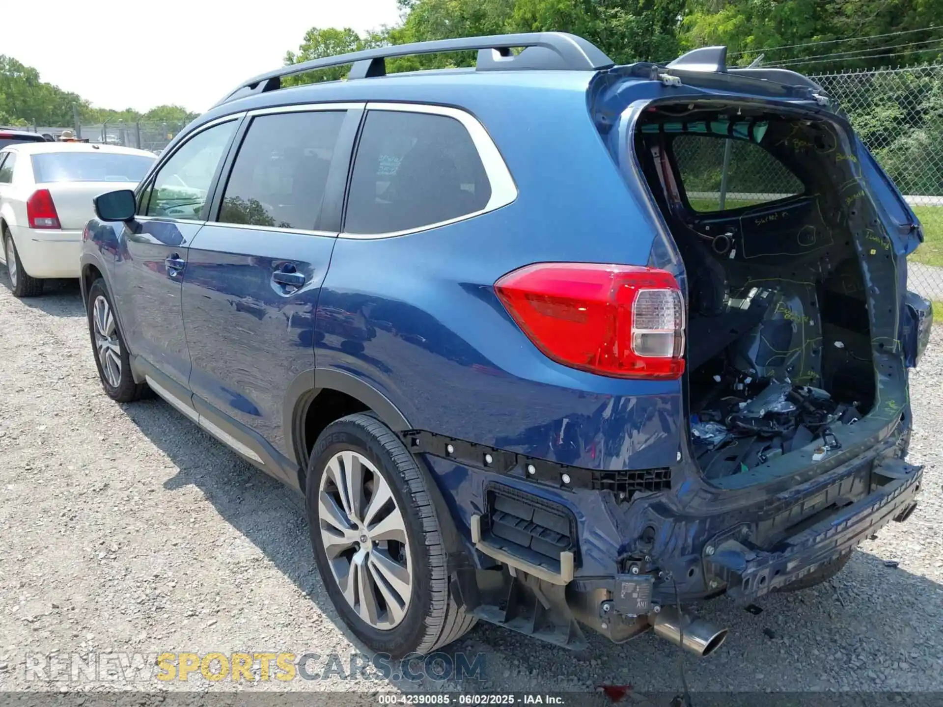 3 Photograph of a damaged car 4S4WMAPD9M3462702 SUBARU ASCENT 2021