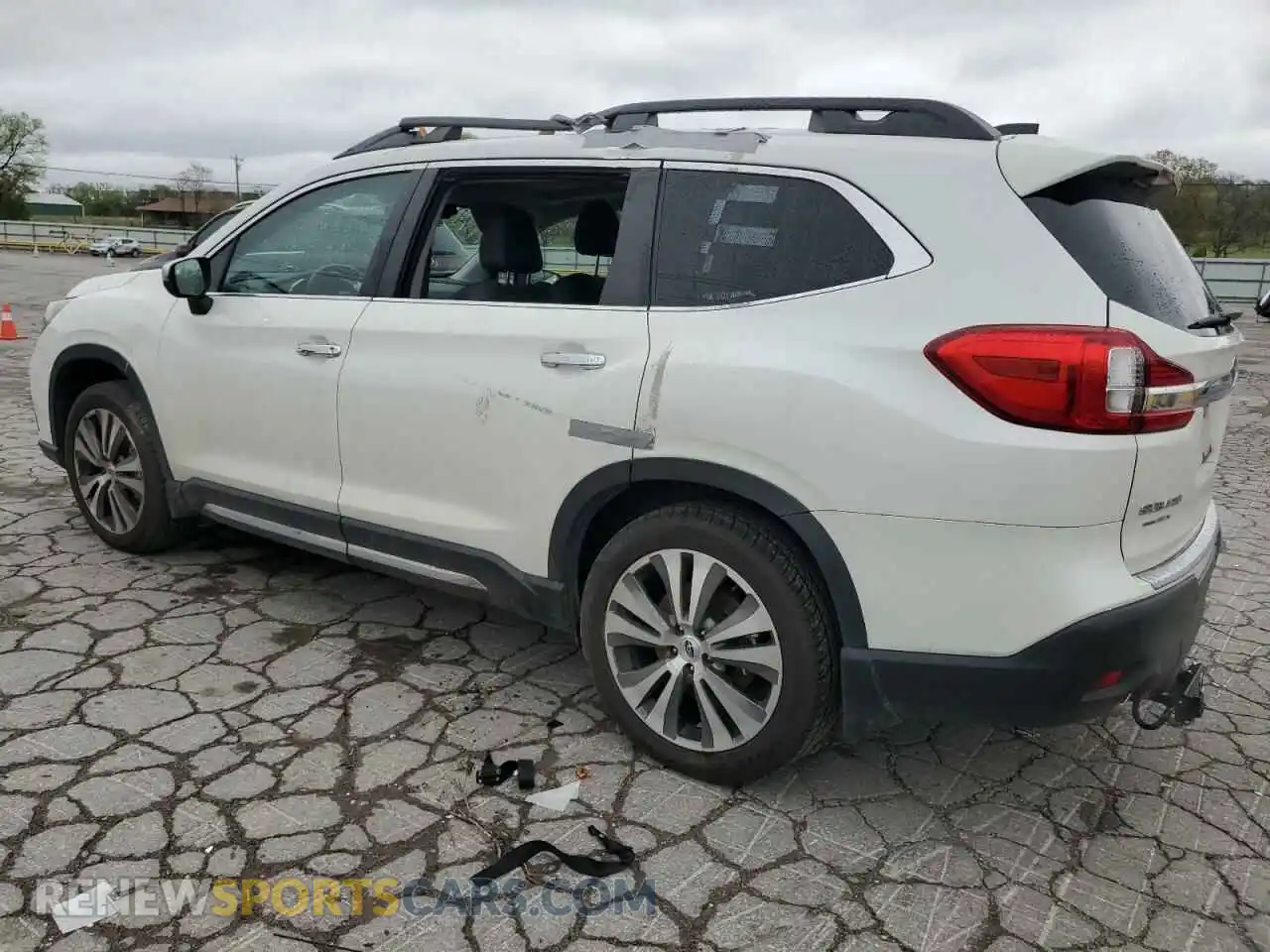 2 Photograph of a damaged car 4S4WMARD1M3468975 SUBARU ASCENT 2021