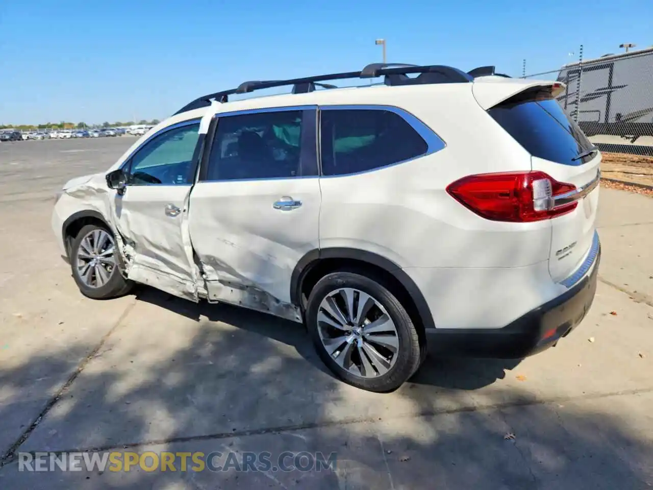 2 Photograph of a damaged car 4S4WMARD3M3424069 SUBARU ASCENT 2021