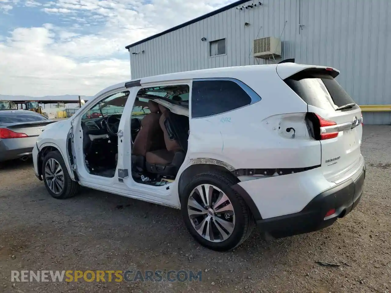 2 Photograph of a damaged car 4S4WMARD3M3472963 SUBARU ASCENT 2021