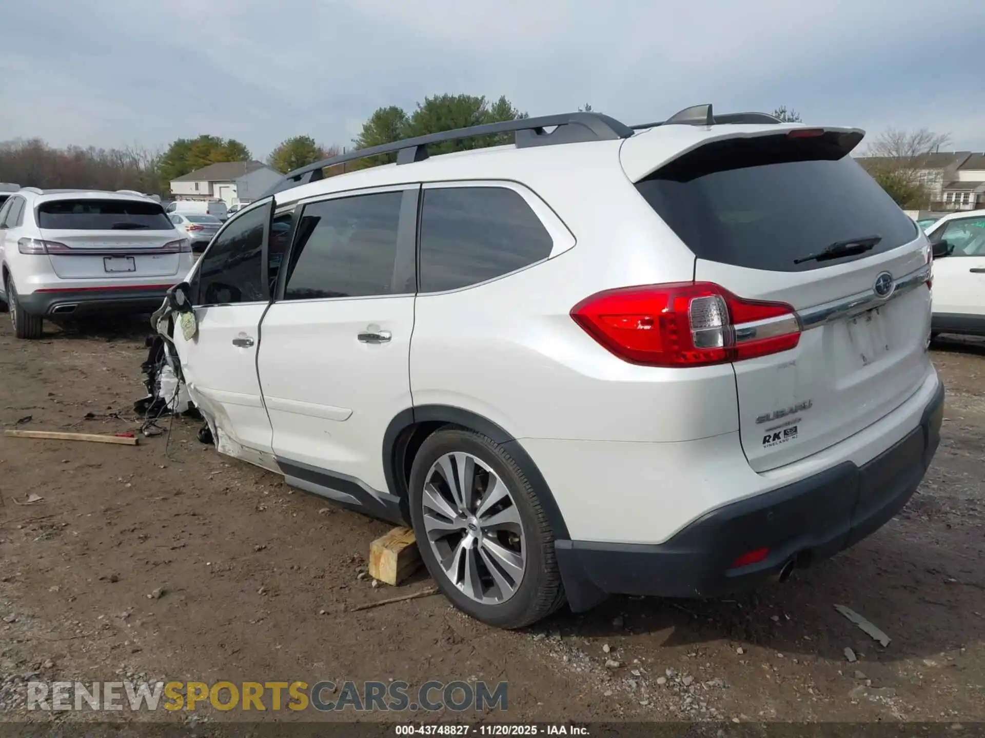3 Photograph of a damaged car 4S4WMARD4M3464919 SUBARU ASCENT 2021