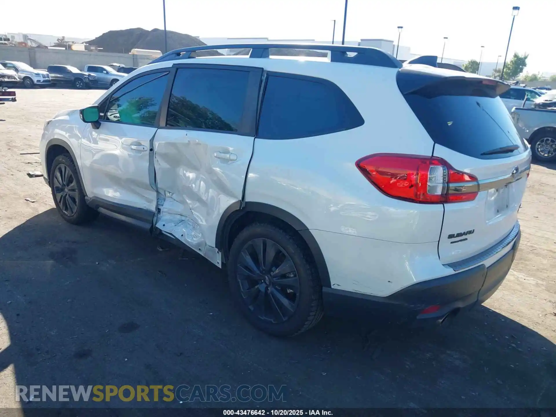 3 Photograph of a damaged car 4S4WMAJD2N3466956 SUBARU ASCENT 2022