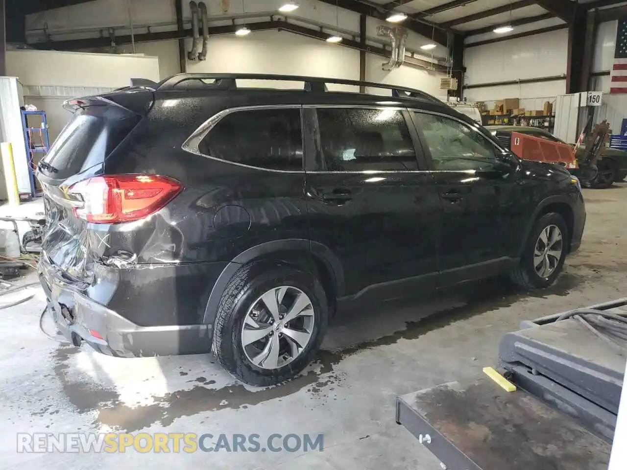 3 Photograph of a damaged car 4S4WMABD2P3440004 SUBARU ASCENT 2023