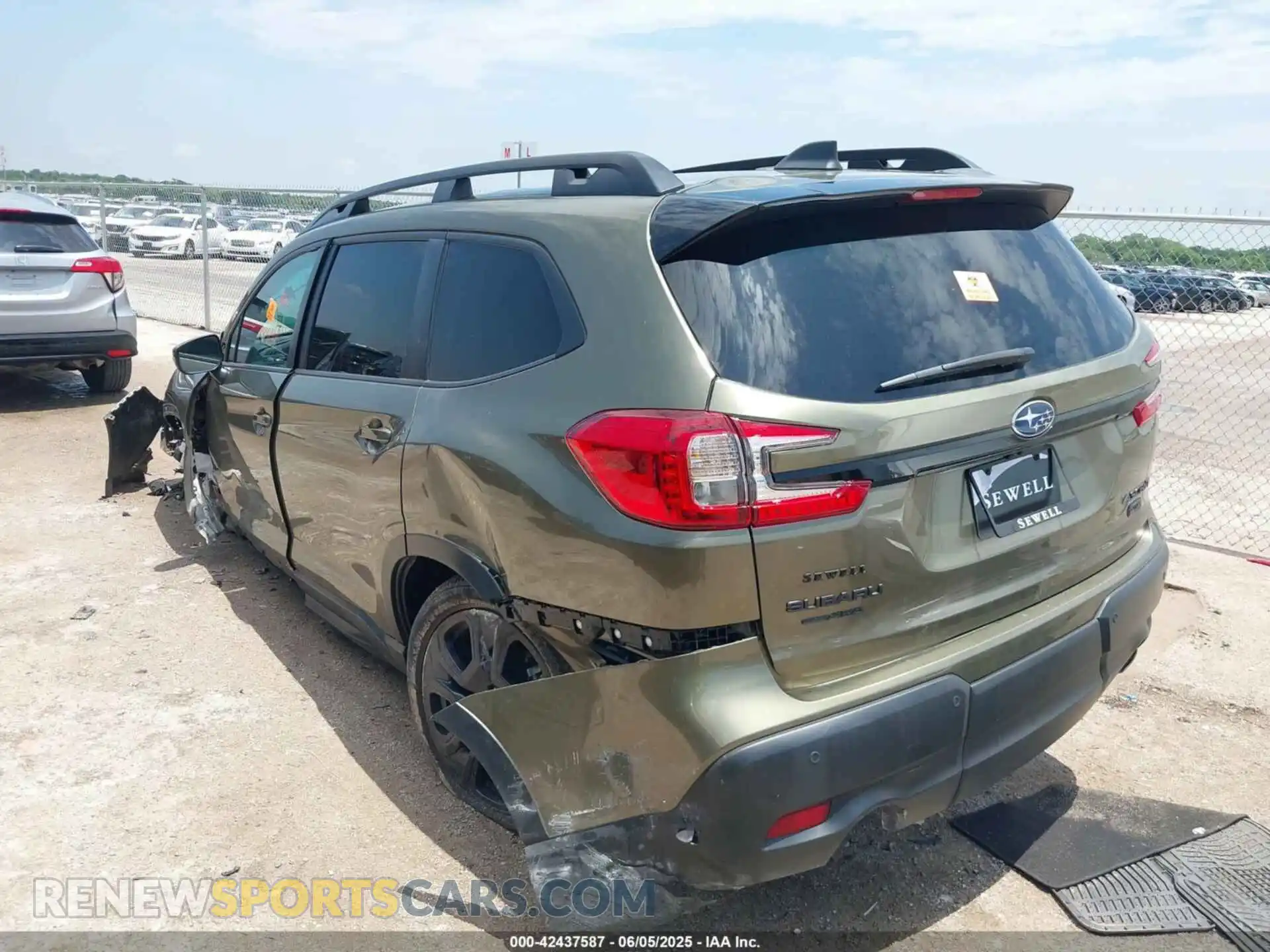 3 Photograph of a damaged car 4S4WMAHD6P3457735 SUBARU ASCENT 2023