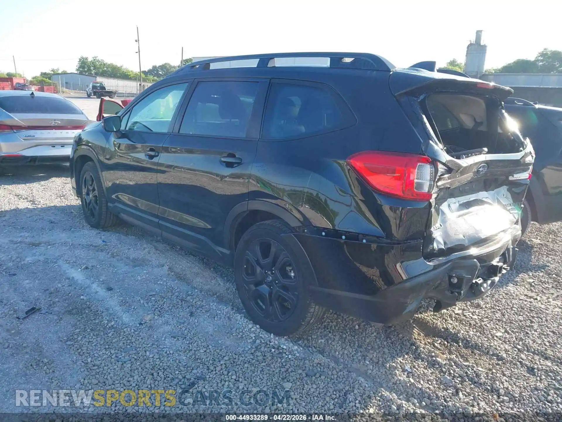 3 Photograph of a damaged car 4S4WMAHD8P3463889 SUBARU ASCENT 2023