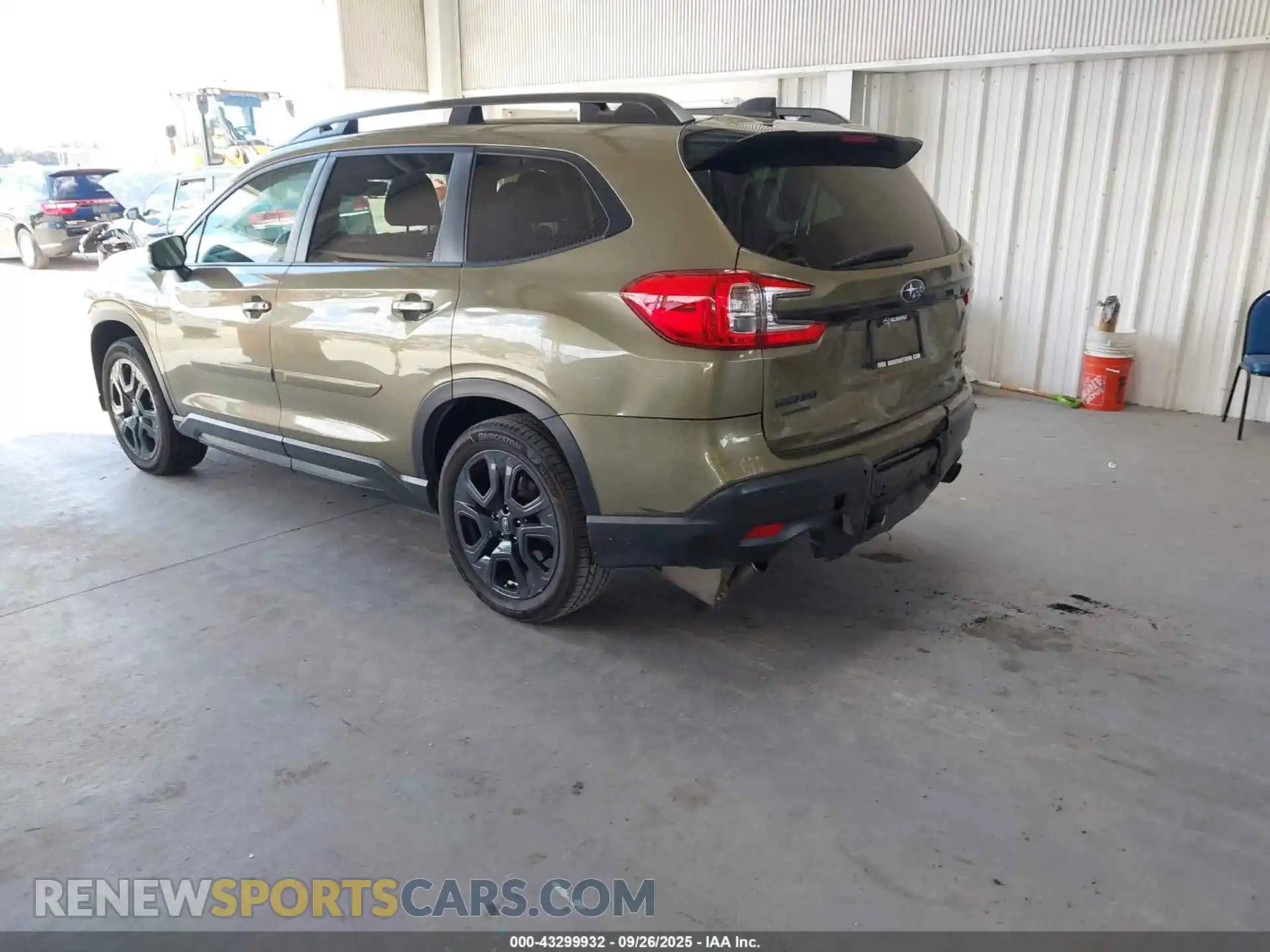 3 Photograph of a damaged car 4S4WMAKD2P3430802 SUBARU ASCENT 2023