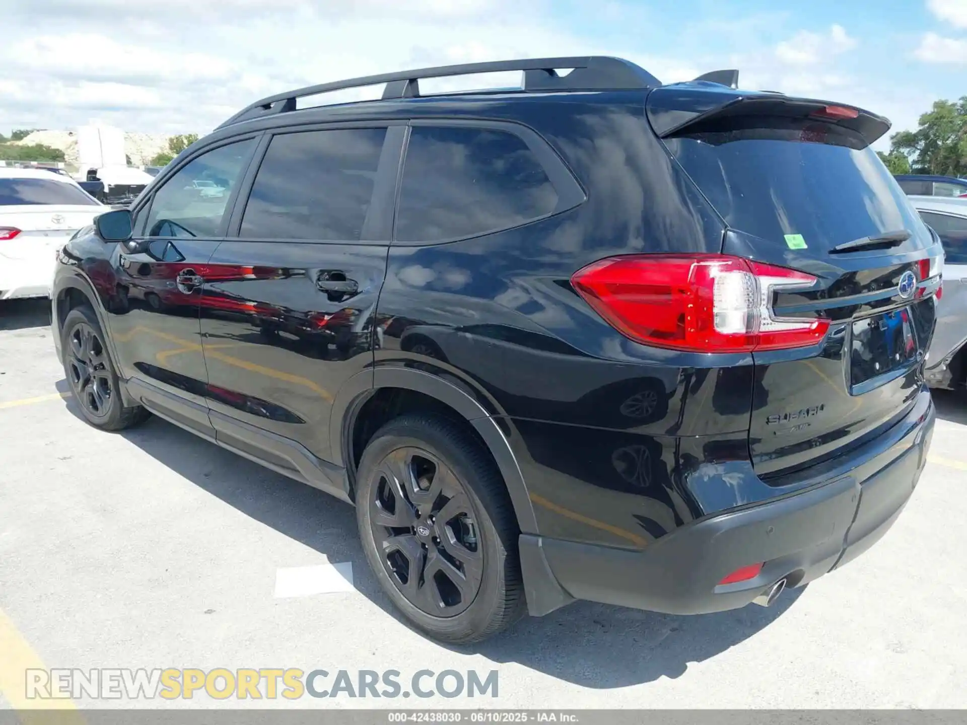 3 Photograph of a damaged car 4S4WMAKDXP3431034 SUBARU ASCENT 2023