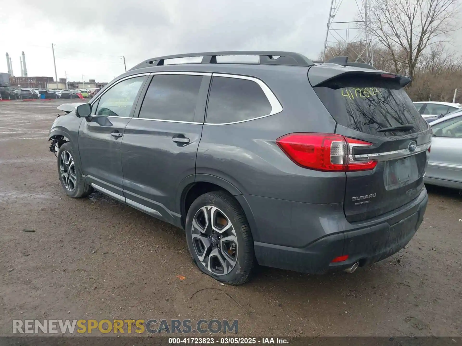 3 Photograph of a damaged car 4S4WMARD1P3413785 SUBARU ASCENT 2023