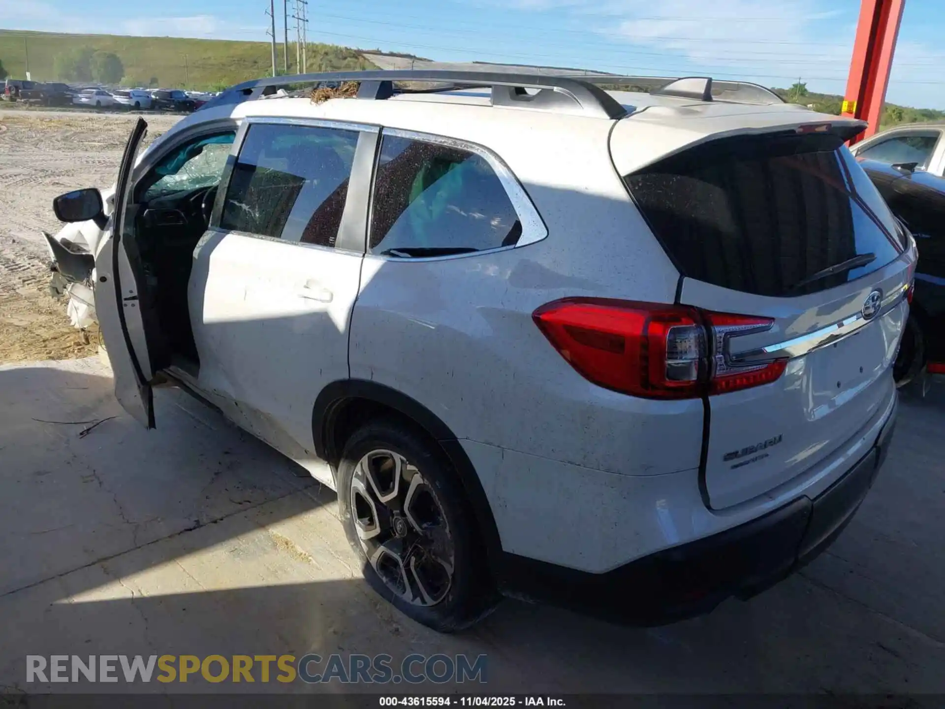 3 Photograph of a damaged car 4S4WMARD4P3460034 SUBARU ASCENT 2023