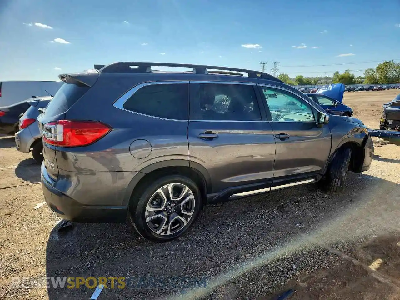 3 Photograph of a damaged car 4S4WMAUD0P3401621 SUBARU ASCENT 2023