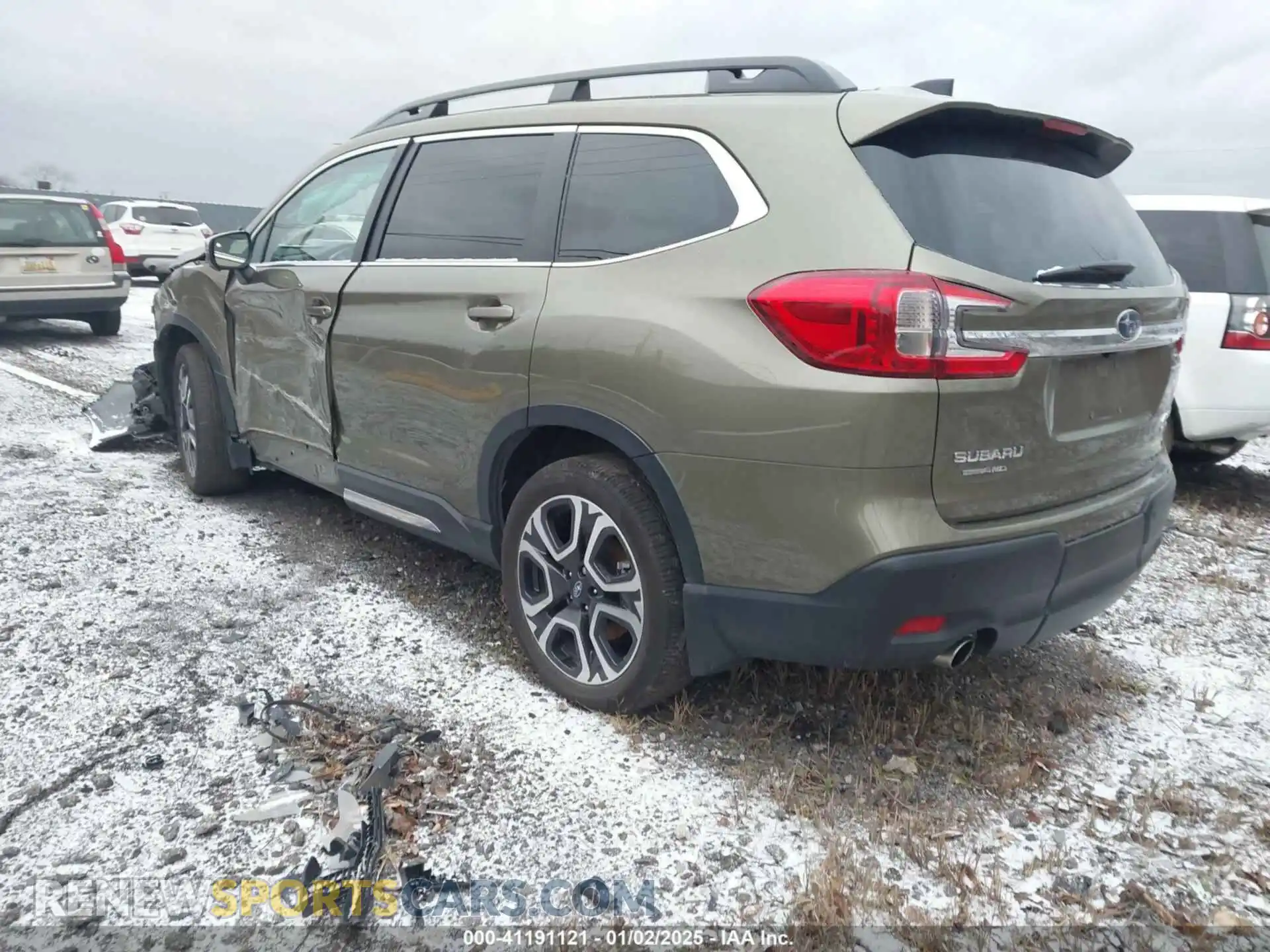 3 Photograph of a damaged car 4S4WMAUD0P3404678 SUBARU ASCENT 2023