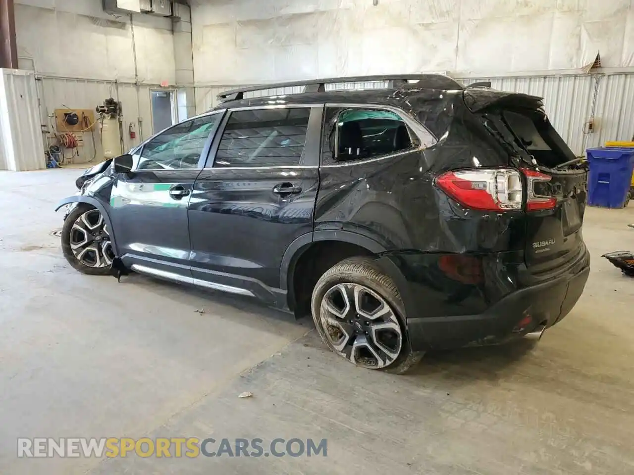 2 Photograph of a damaged car 4S4WMAUD1P3410683 SUBARU ASCENT 2023