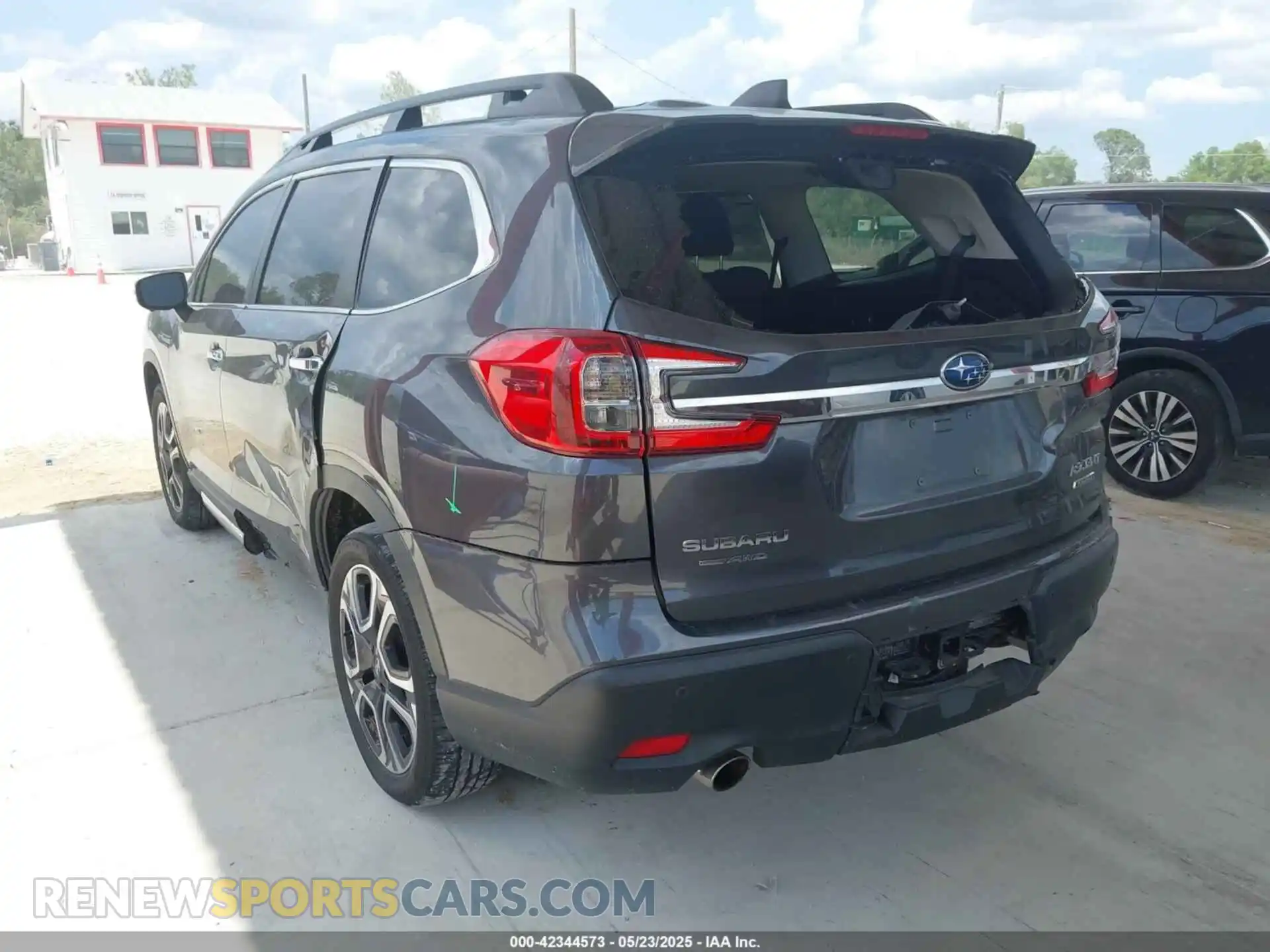 3 Photograph of a damaged car 4S4WMAWD3P3402355 SUBARU ASCENT 2023
