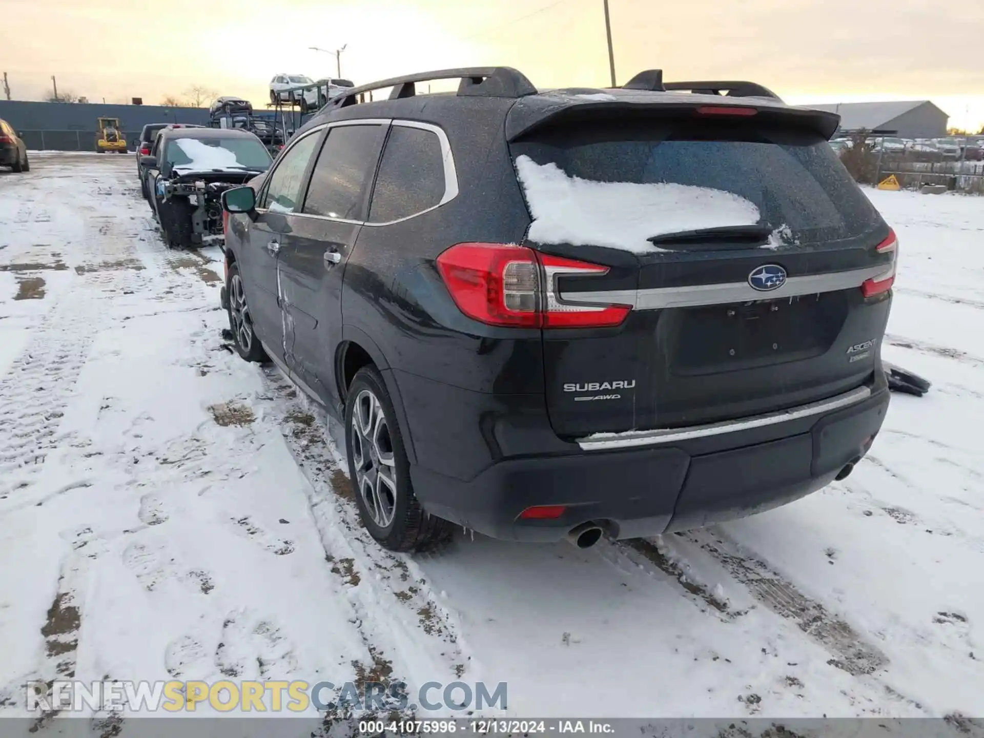 3 Photograph of a damaged car 4S4WMAWD4P3427698 SUBARU ASCENT 2023