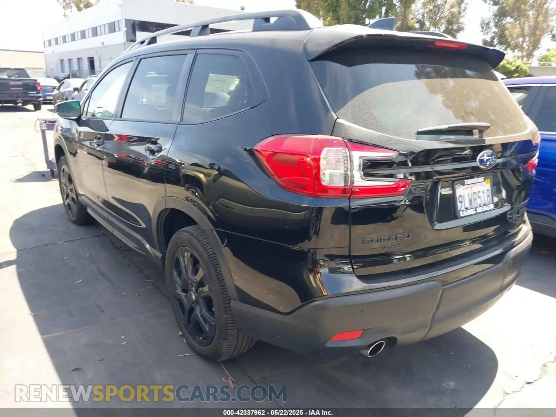3 Photograph of a damaged car 4S4WMAKD2R3425764 SUBARU ASCENT 2024