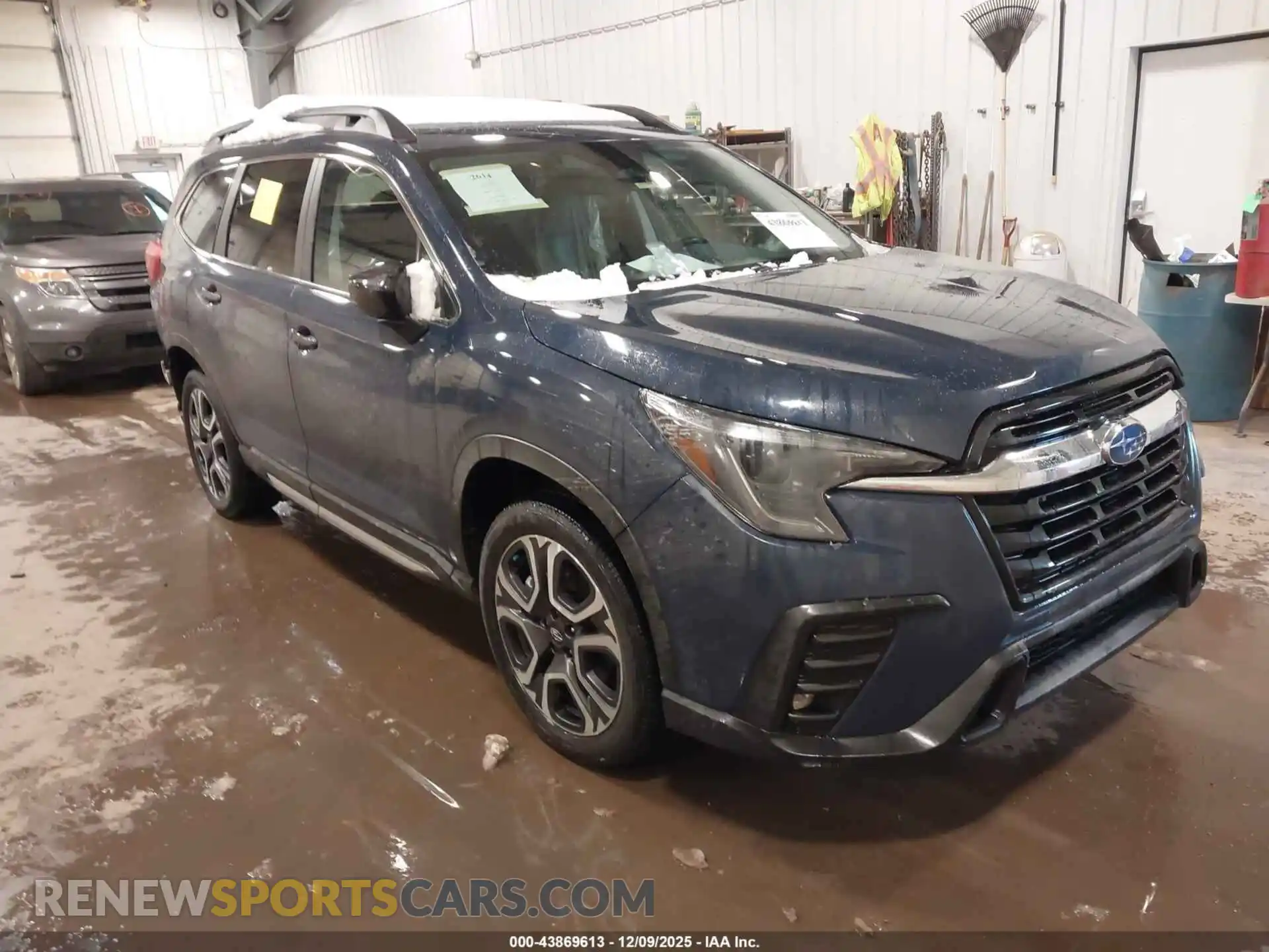 1 Photograph of a damaged car 4S4WMASD4R3435275 SUBARU ASCENT 2024