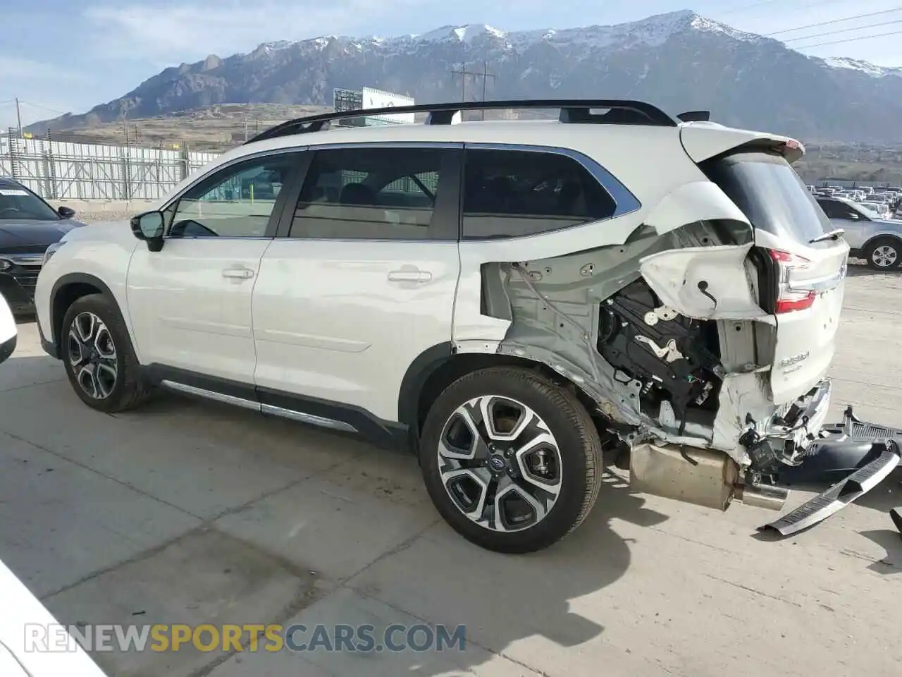 2 Photograph of a damaged car 4S4WMAUD9R3425340 SUBARU ASCENT 2024