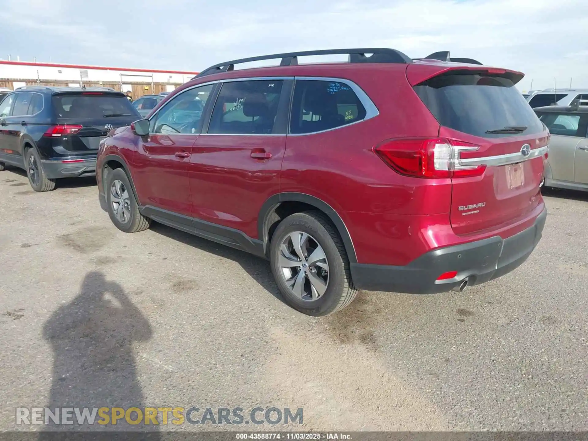 3 Photograph of a damaged car 4S4WMADD3S3422097 SUBARU ASCENT 2025