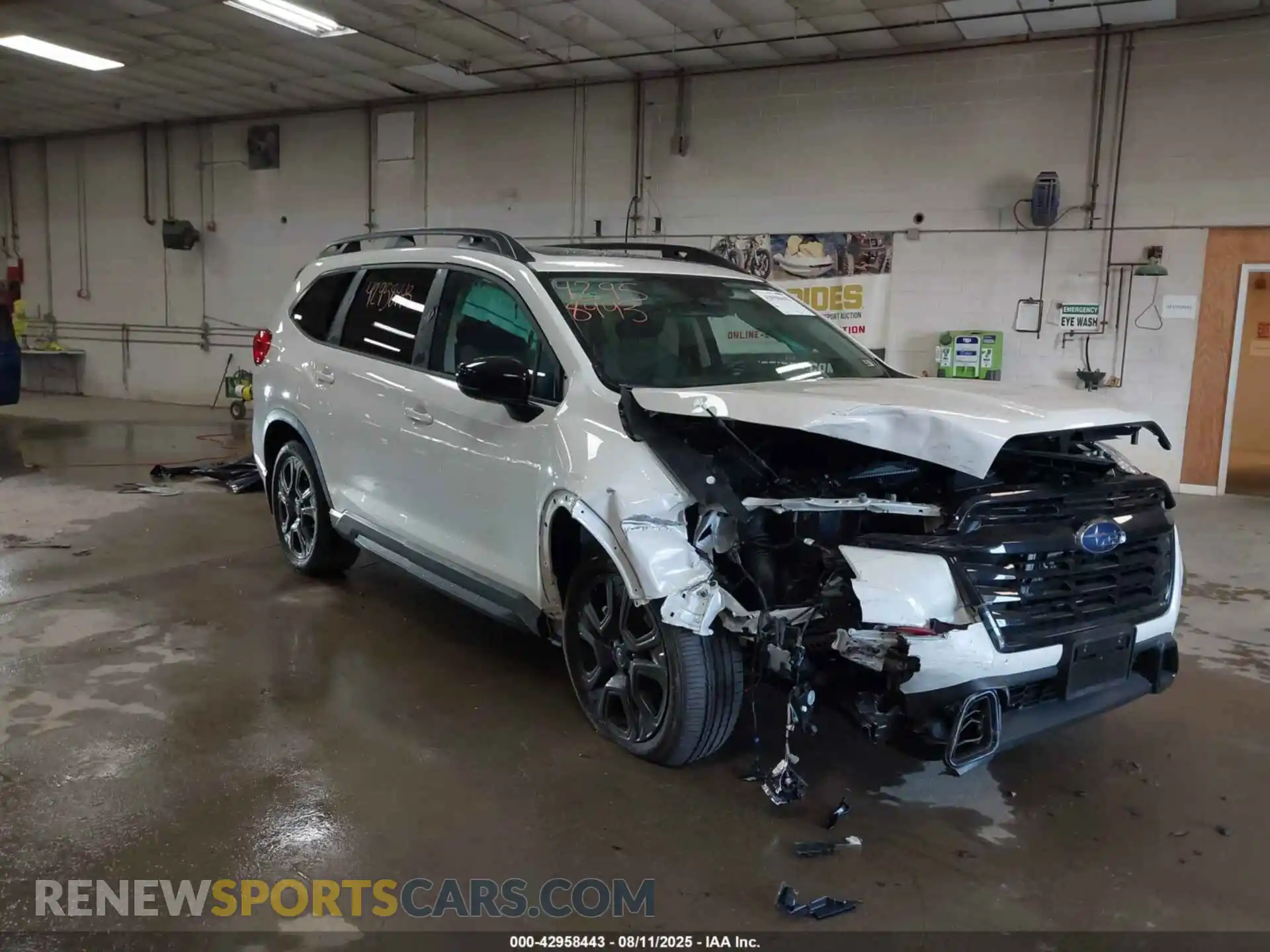 1 Photograph of a damaged car 4S4WMAFD5S3402978 SUBARU ASCENT 2025