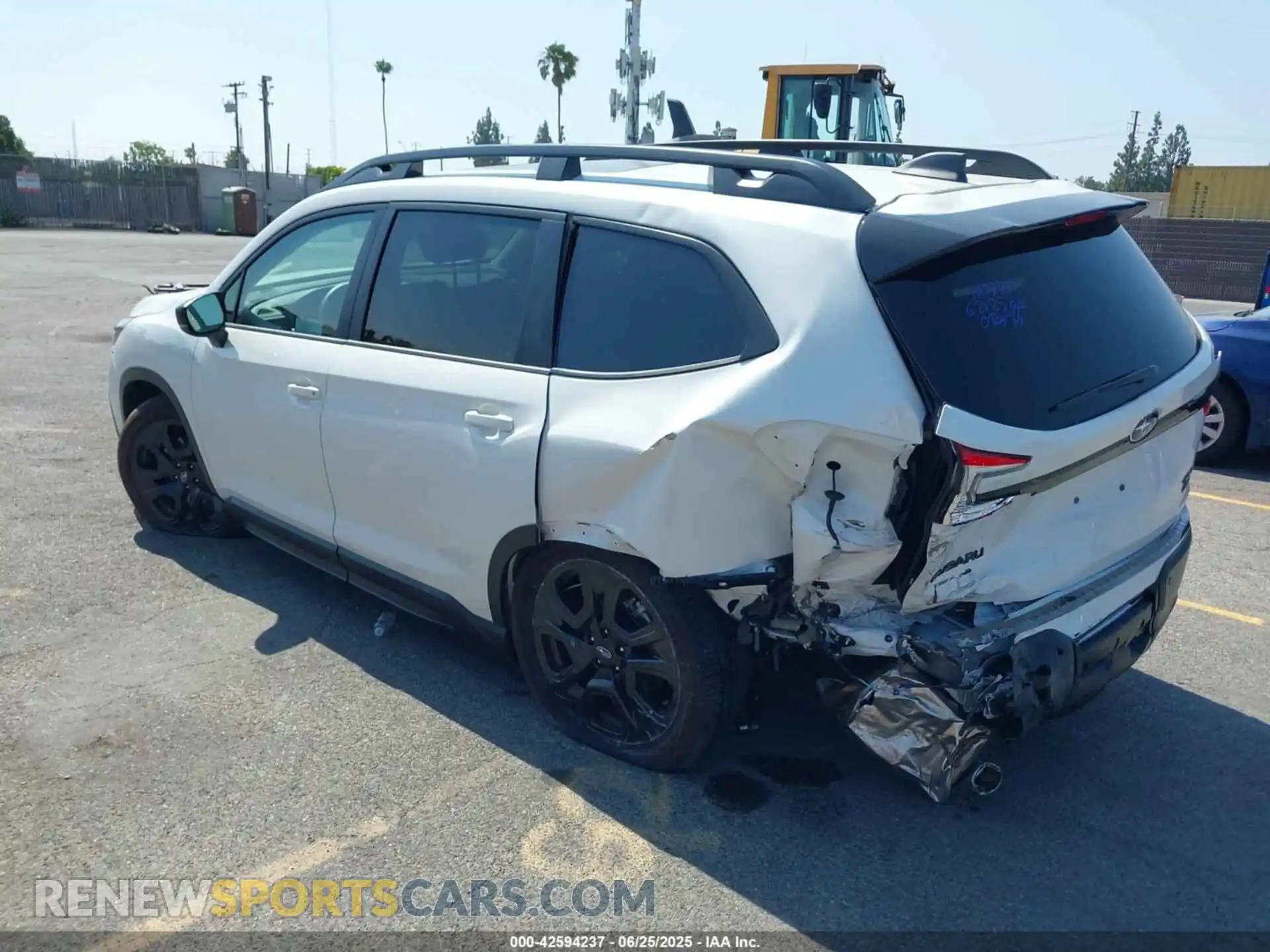 3 Photograph of a damaged car 4S4WMAFD9S3407939 SUBARU ASCENT 2025