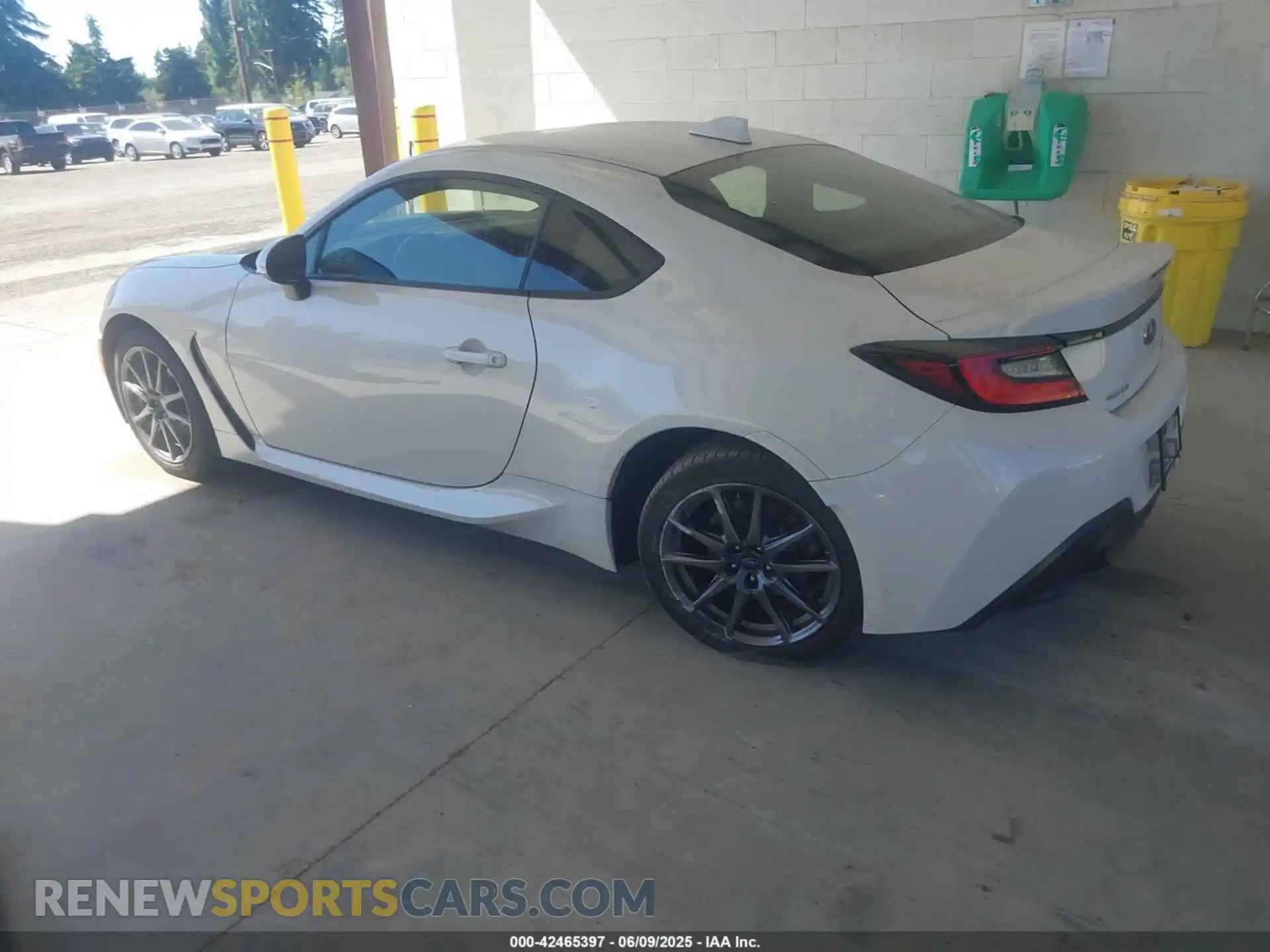 3 fotografías del automóvil dañado JF1ZDBB12N9702245 SUBARU BRZ 2022