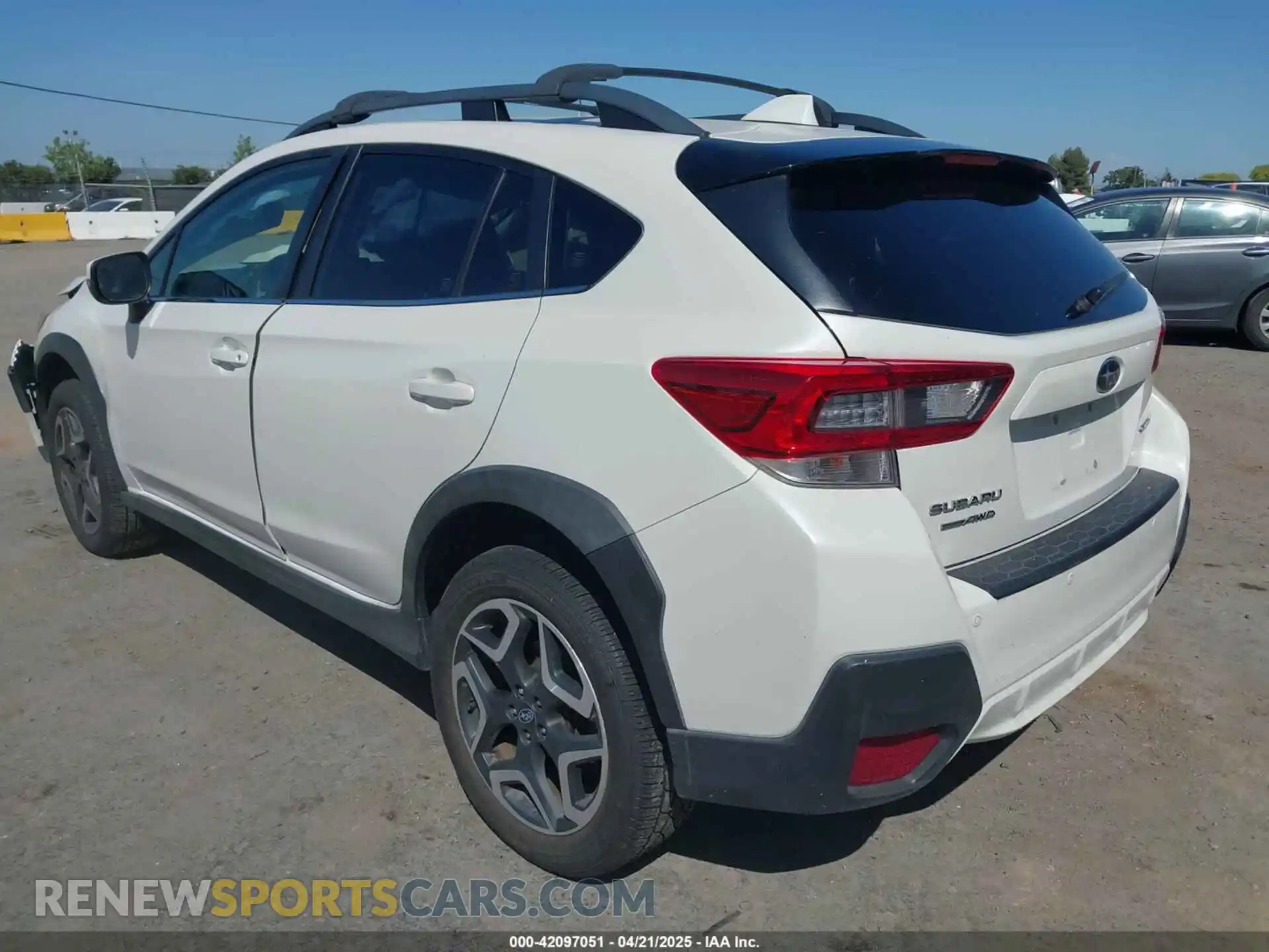 3 Photograph of a damaged car JF2GTAMC4L8233581 SUBARU CROSSTREK 2020