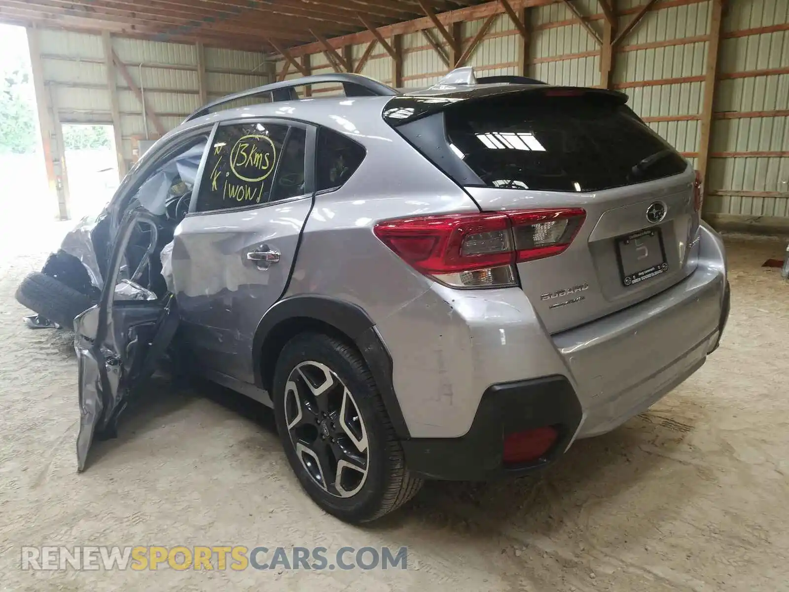3 Фотография поврежденного автомобиля JF2GTANC4L8250850 SUBARU CROSSTREK 2020