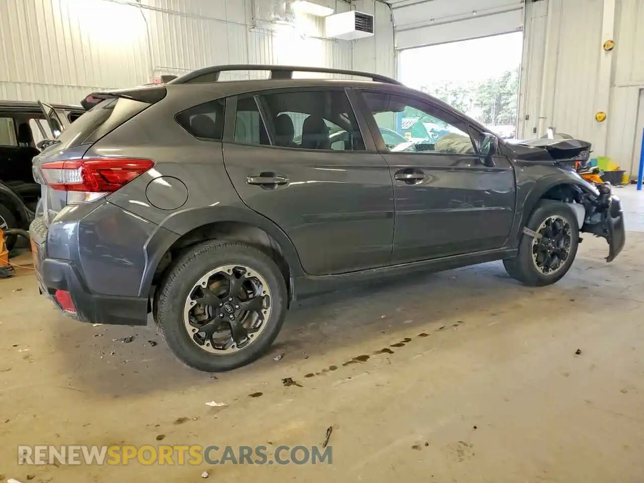 3 Фотография поврежденного автомобиля JF2GTAPC1M8367445 SUBARU CROSSTREK 2021