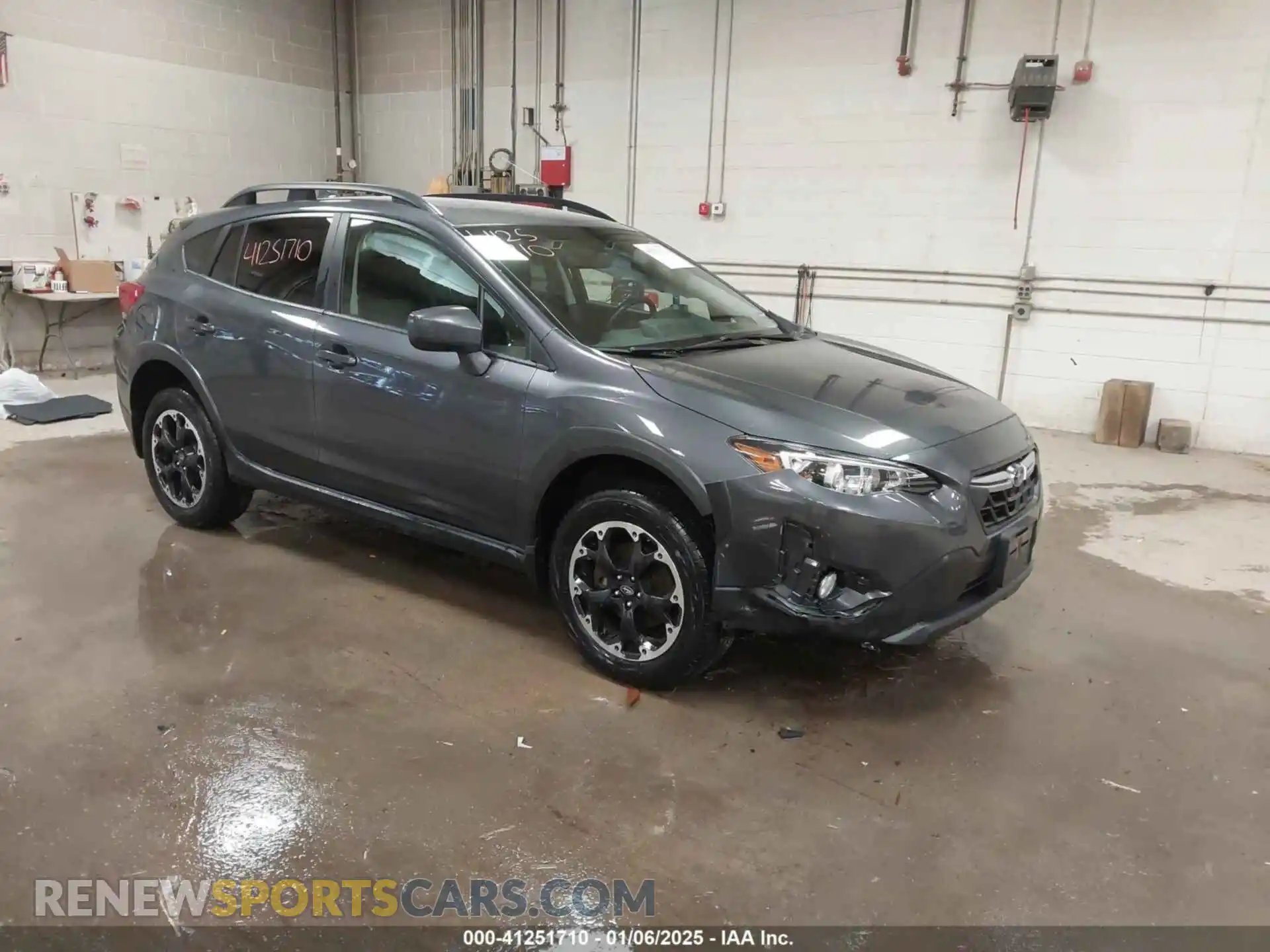 1 Photograph of a damaged car JF2GTAPC9MH392447 SUBARU CROSSTREK 2021