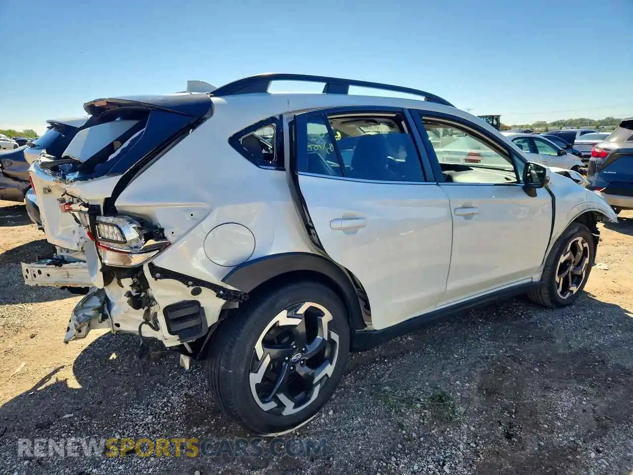 3 Фотография поврежденного автомобиля JF2GTHMC8M8251656 SUBARU CROSSTREK 2021