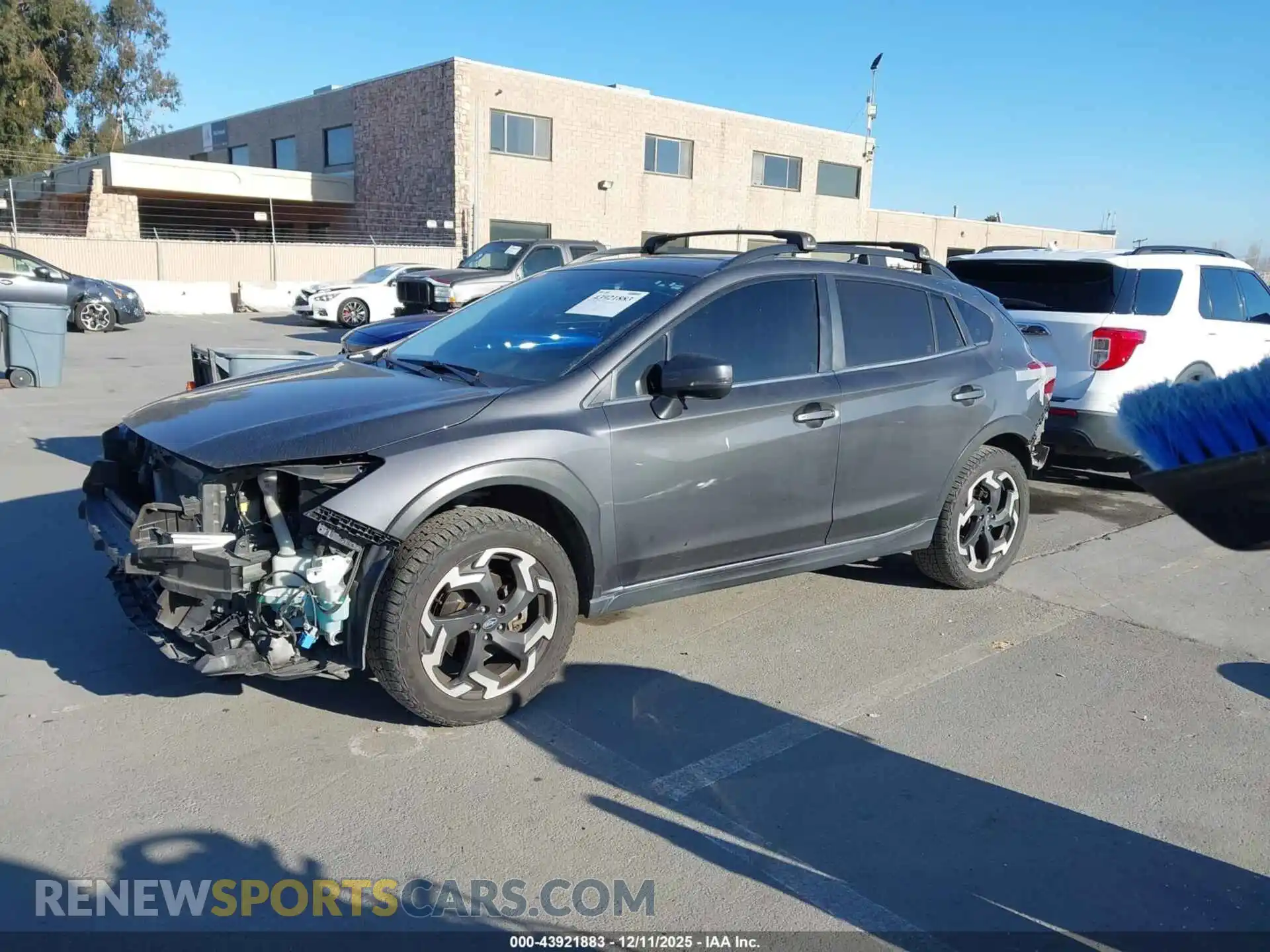 2 fotografías del automóvil dañado JF2GTHNC1M8203236 SUBARU CROSSTREK 2021